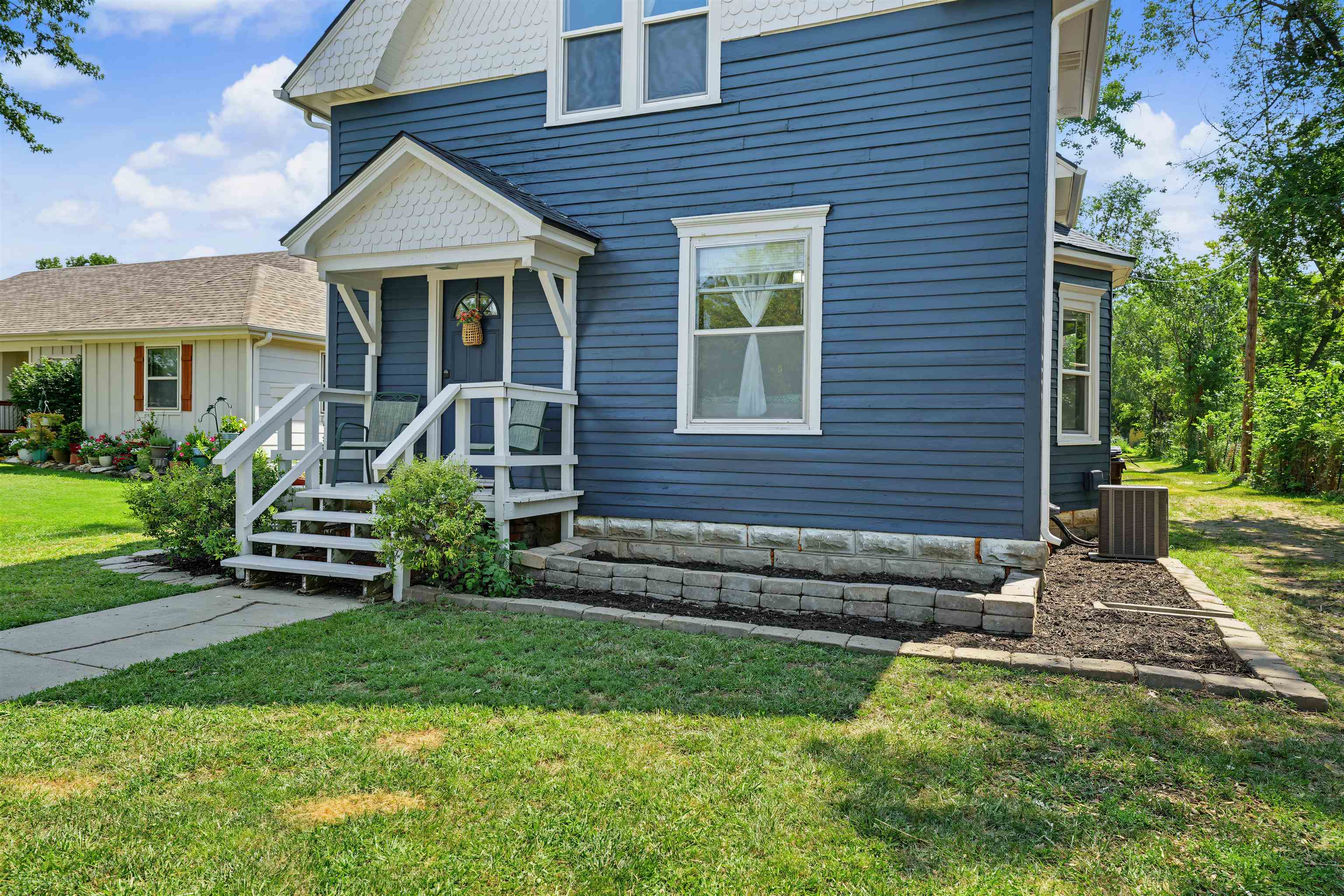 912 N Main St. Property Photo 6