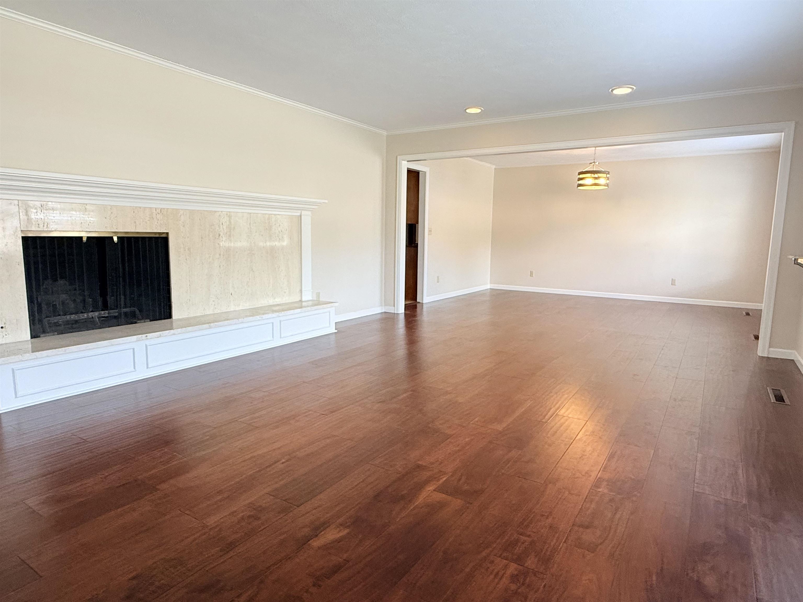 312 Willow Rd. Property Photo 5