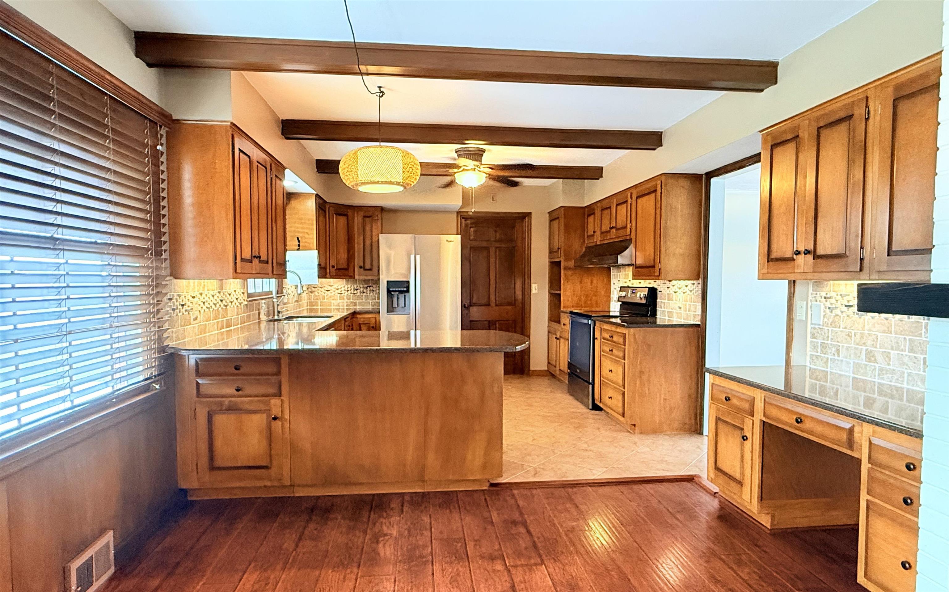 312 Willow Rd. Property Photo 11