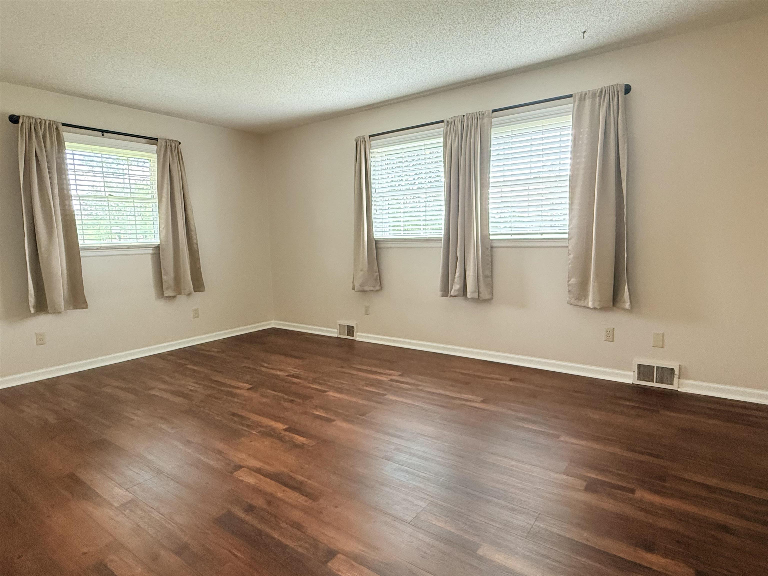 312 Willow Rd. Property Photo 15