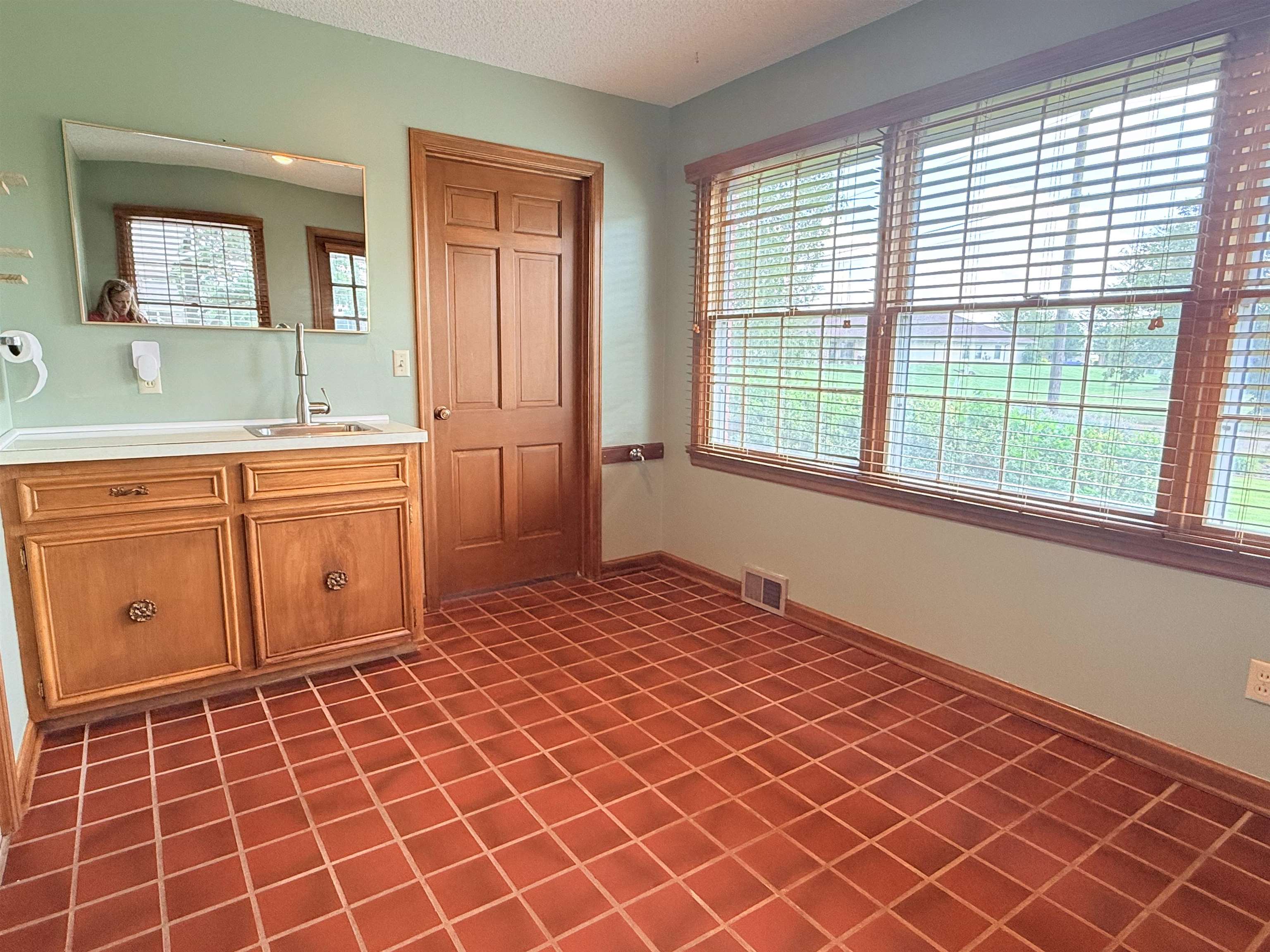312 Willow Rd. Property Photo 27