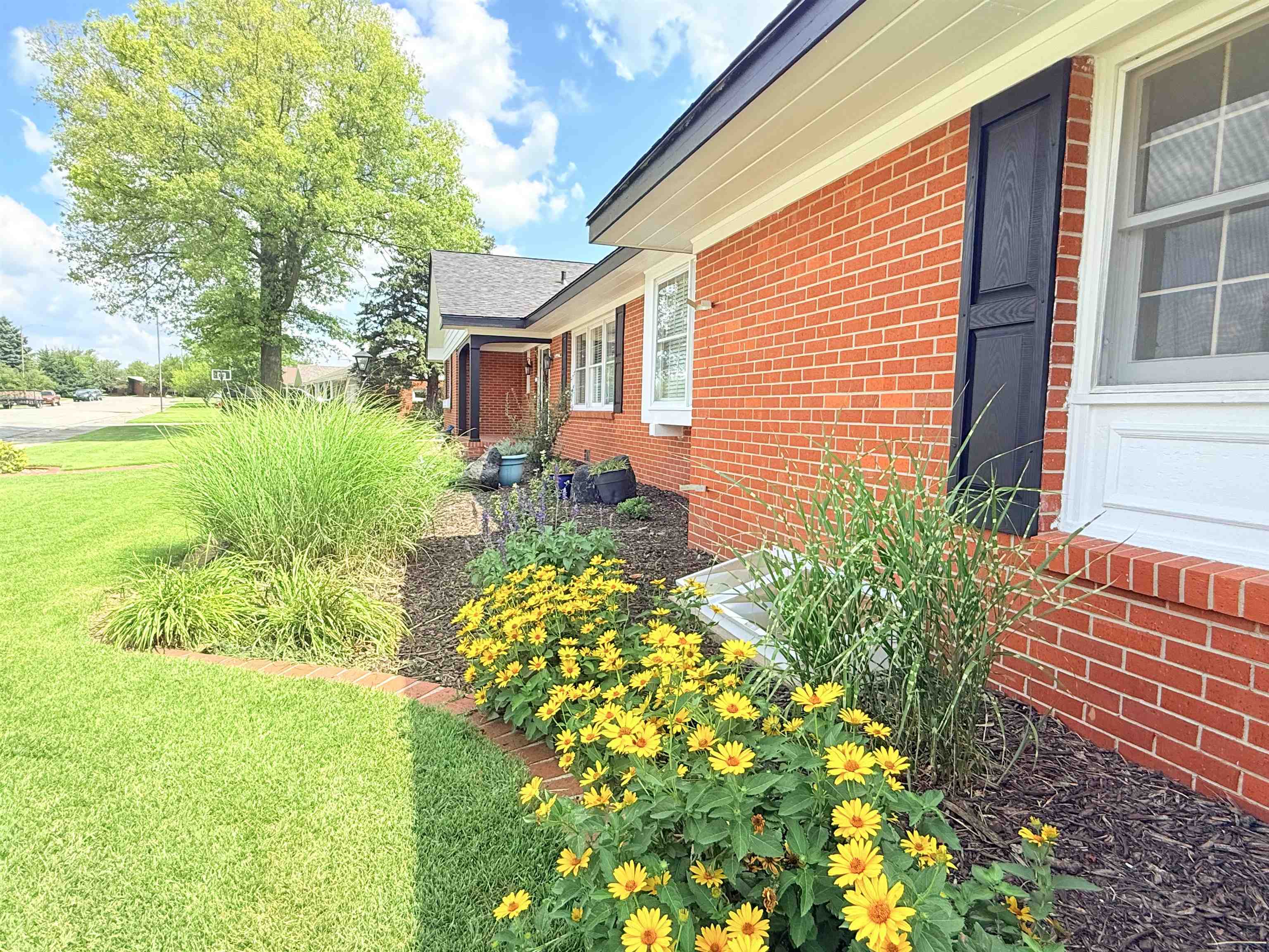 312 Willow Rd. Property Photo 33