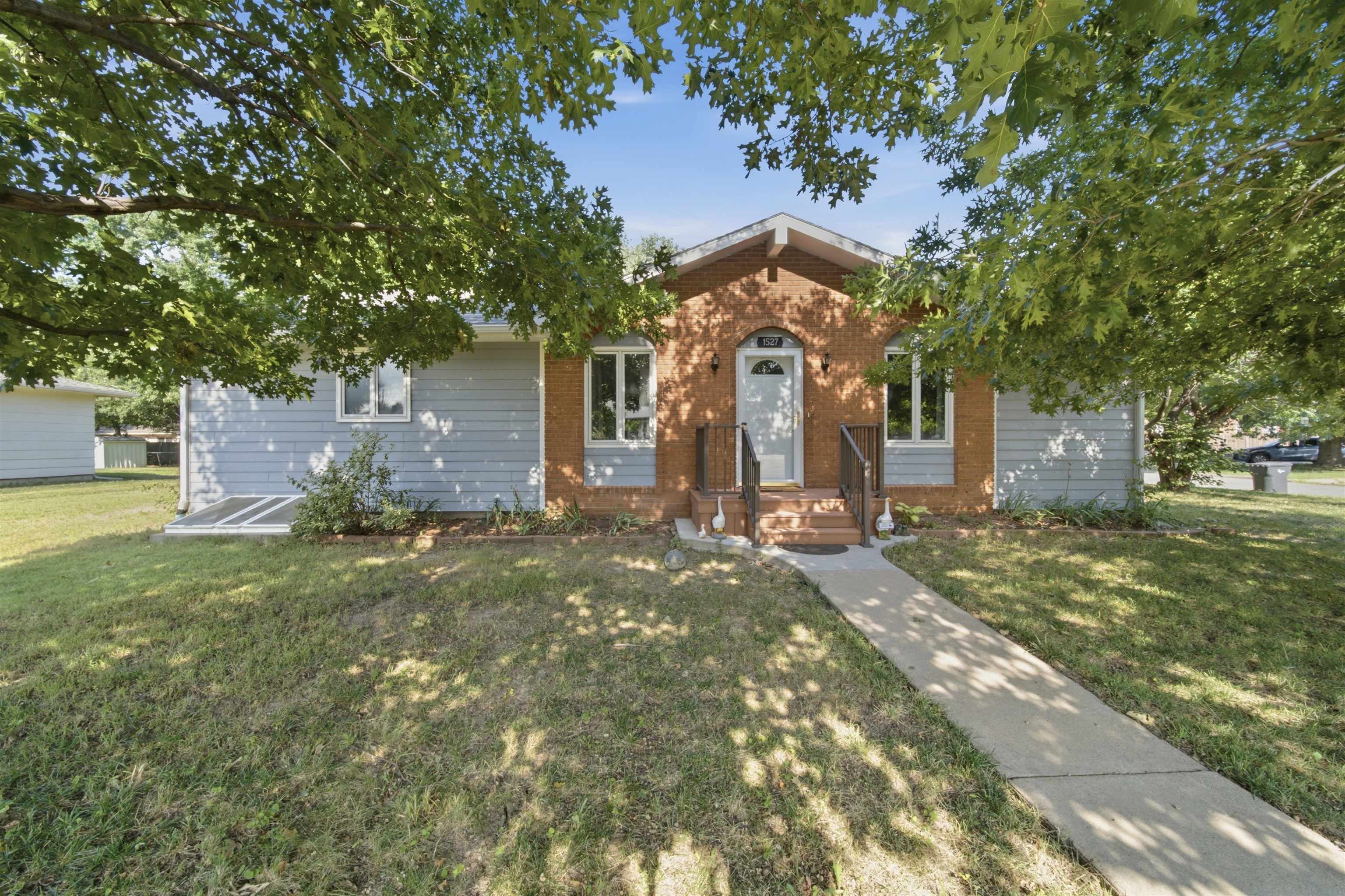 1527 Westborough