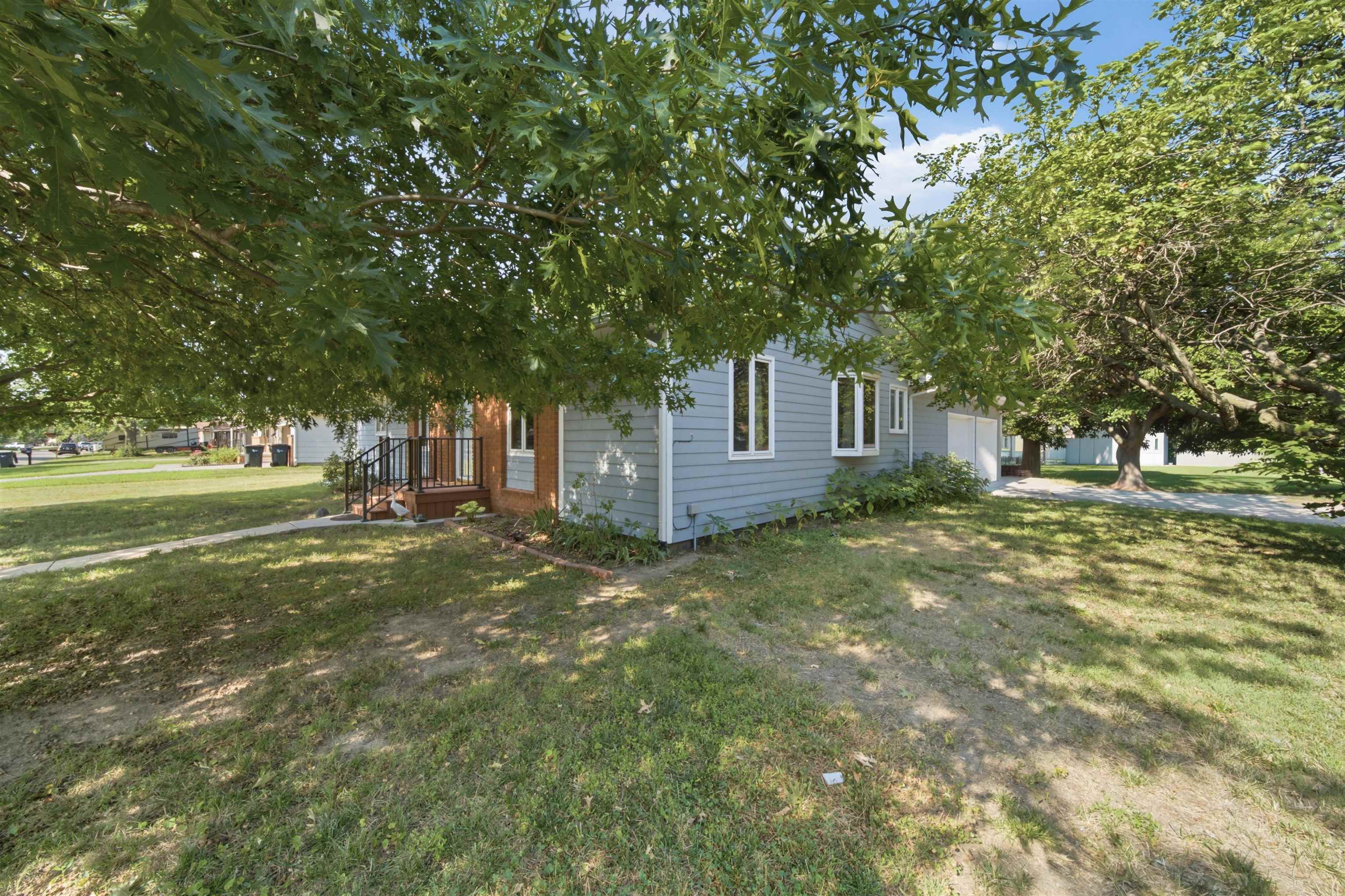 1527 Westborough Property Photo 2