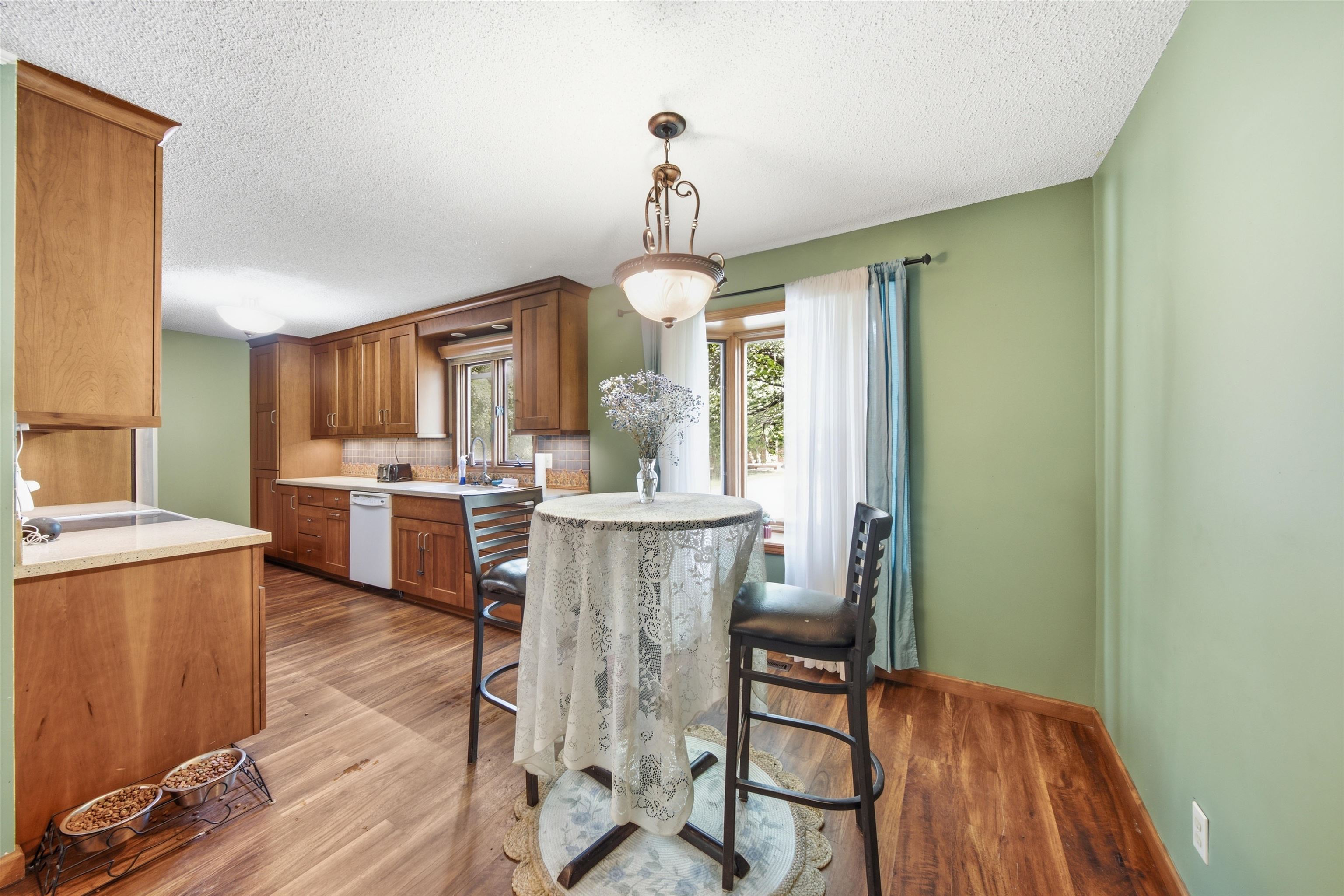 1527 Westborough Property Photo 8
