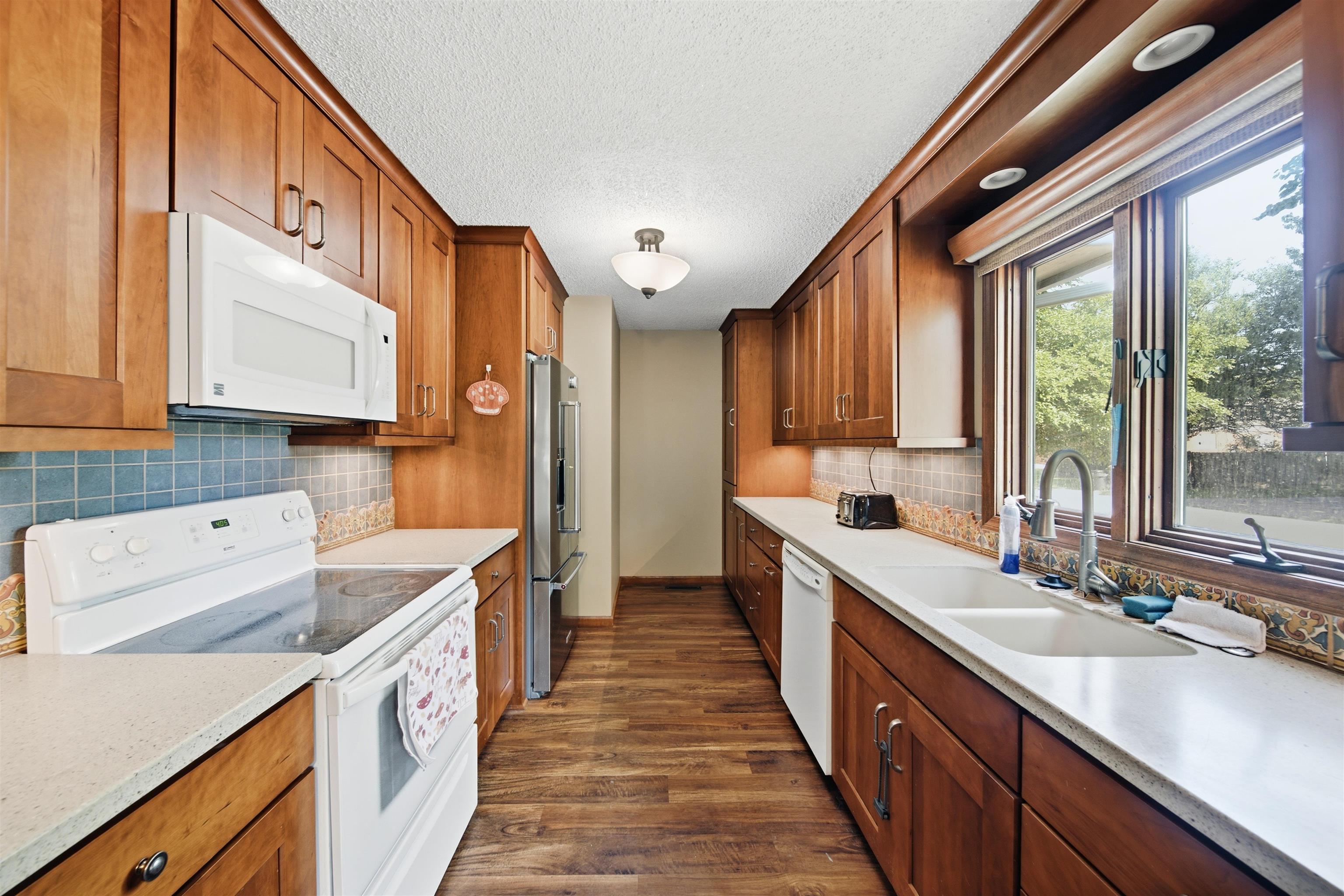 1527 Westborough Property Photo 11