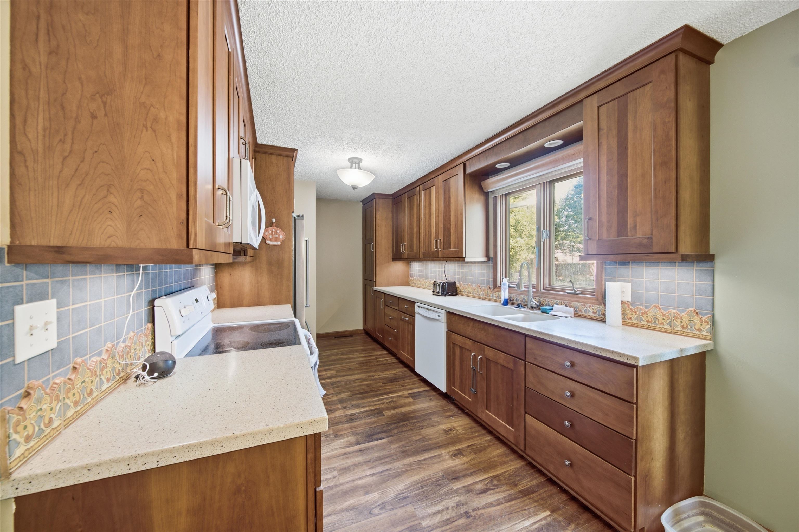 1527 Westborough Property Photo 12