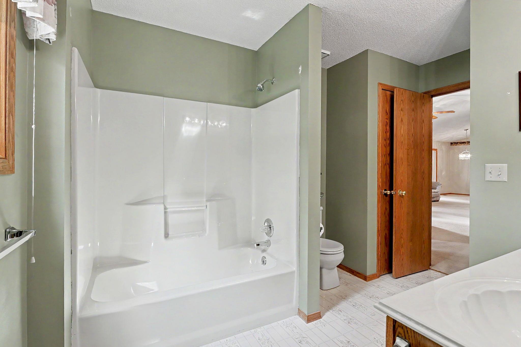 405 Sherman Dr Property Photo 20