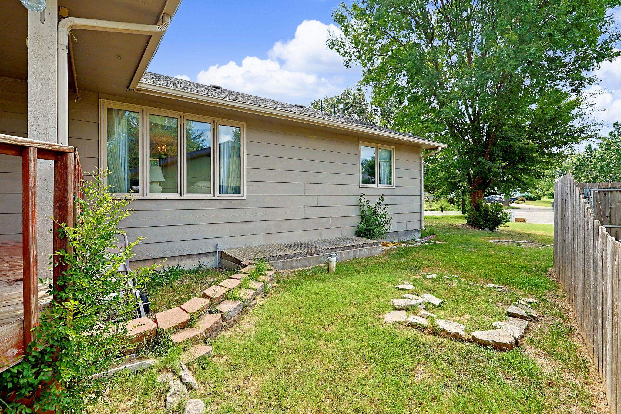 405 Sherman Dr Property Photo 35
