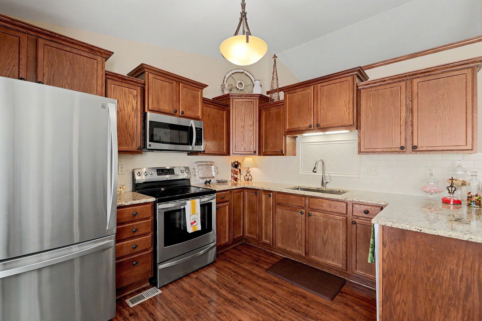2906 N Emerson St Property Photo 9