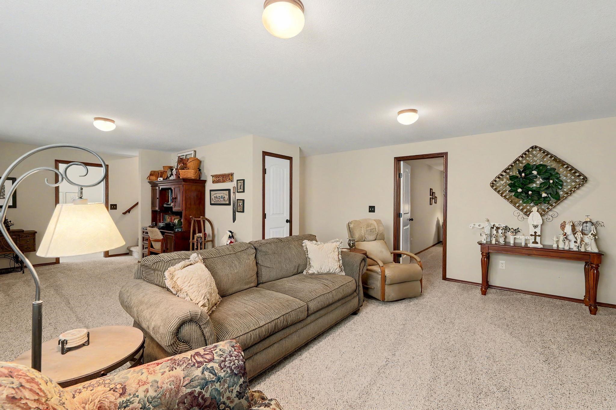 2906 N Emerson St Property Photo 24