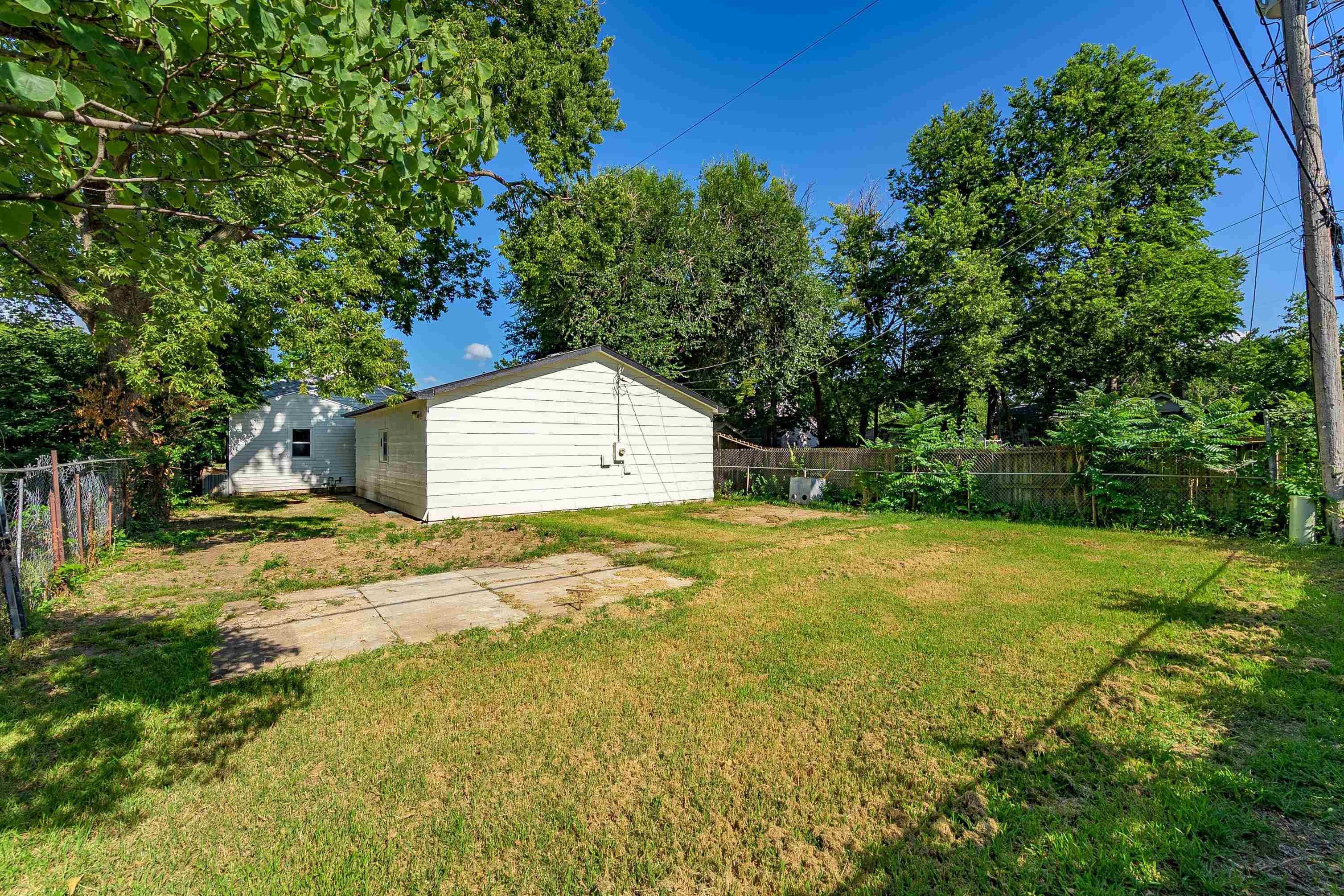 205 N Sedgwick St Property Photo 26