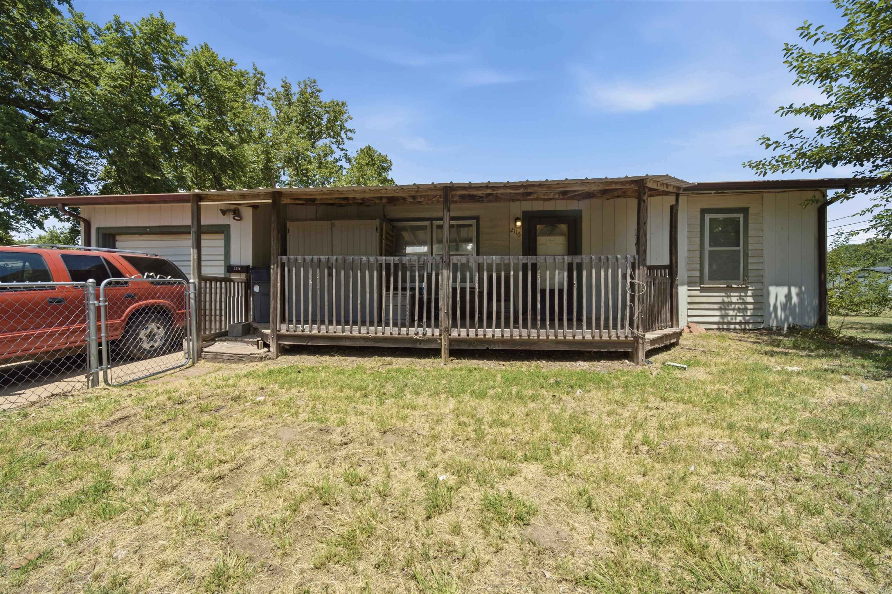 2116 W 35th