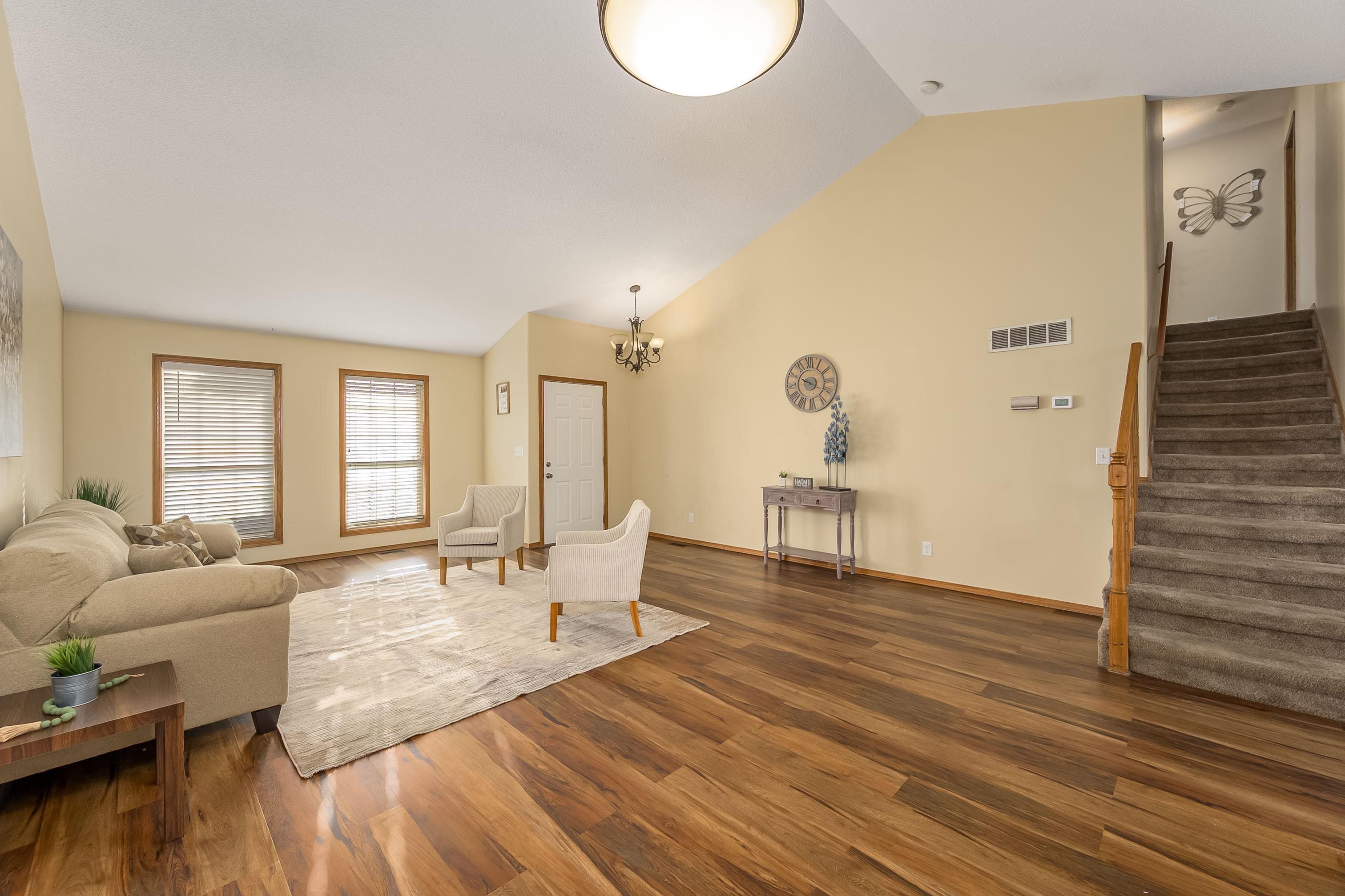 2438 S Cypress St Property Photo 5