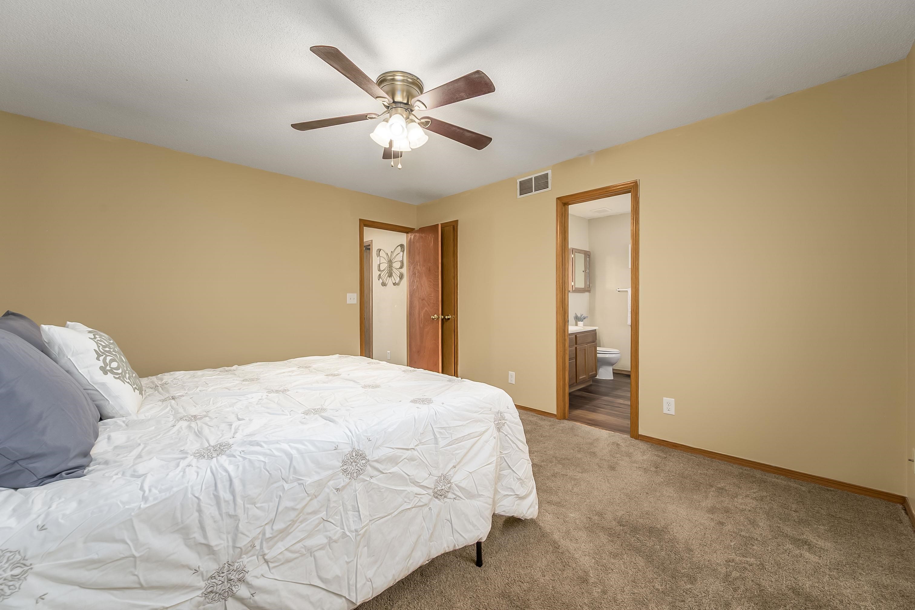 2438 S Cypress St Property Photo 11