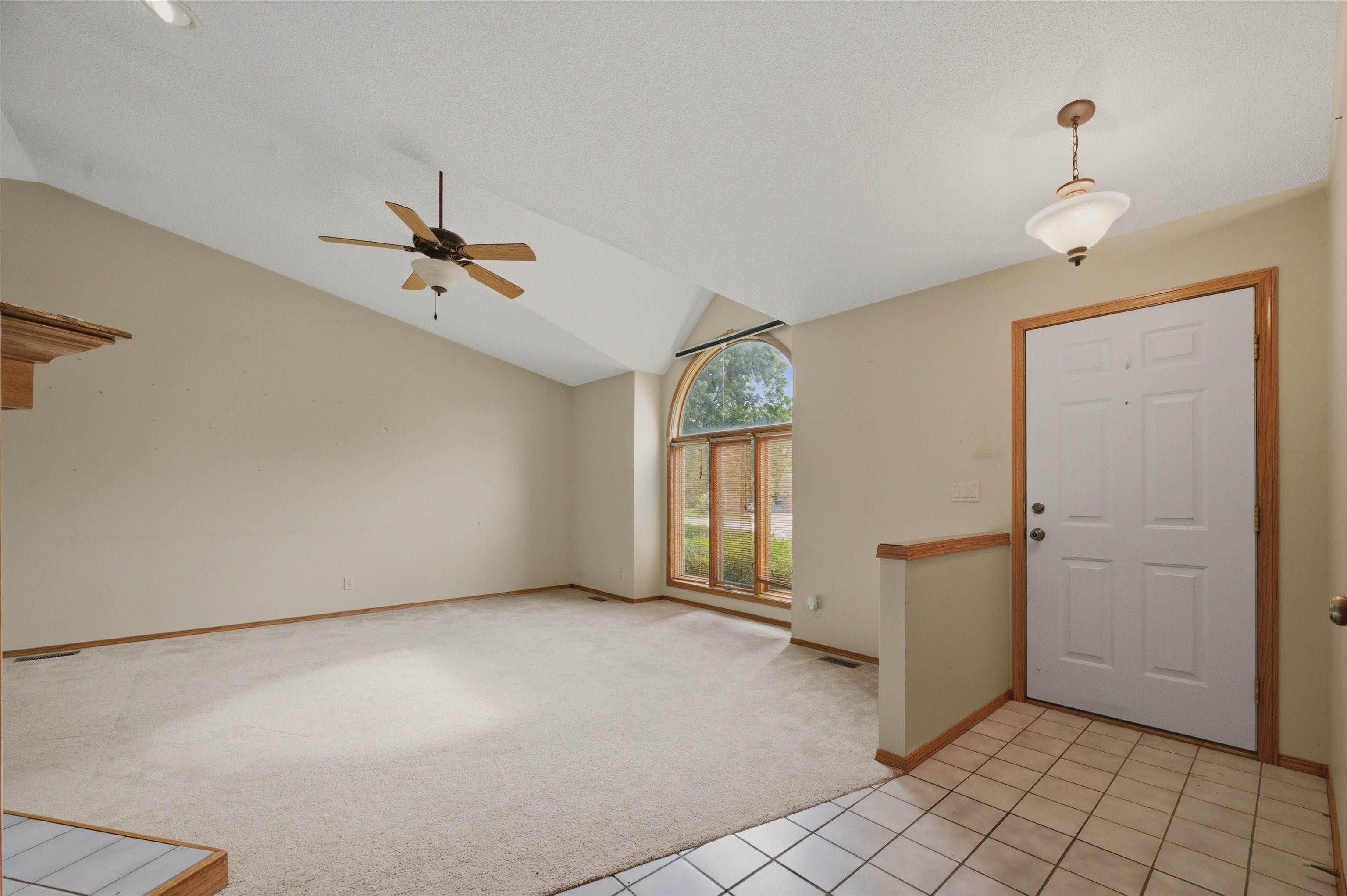 7040 E 35th Cir N Property Photo 6