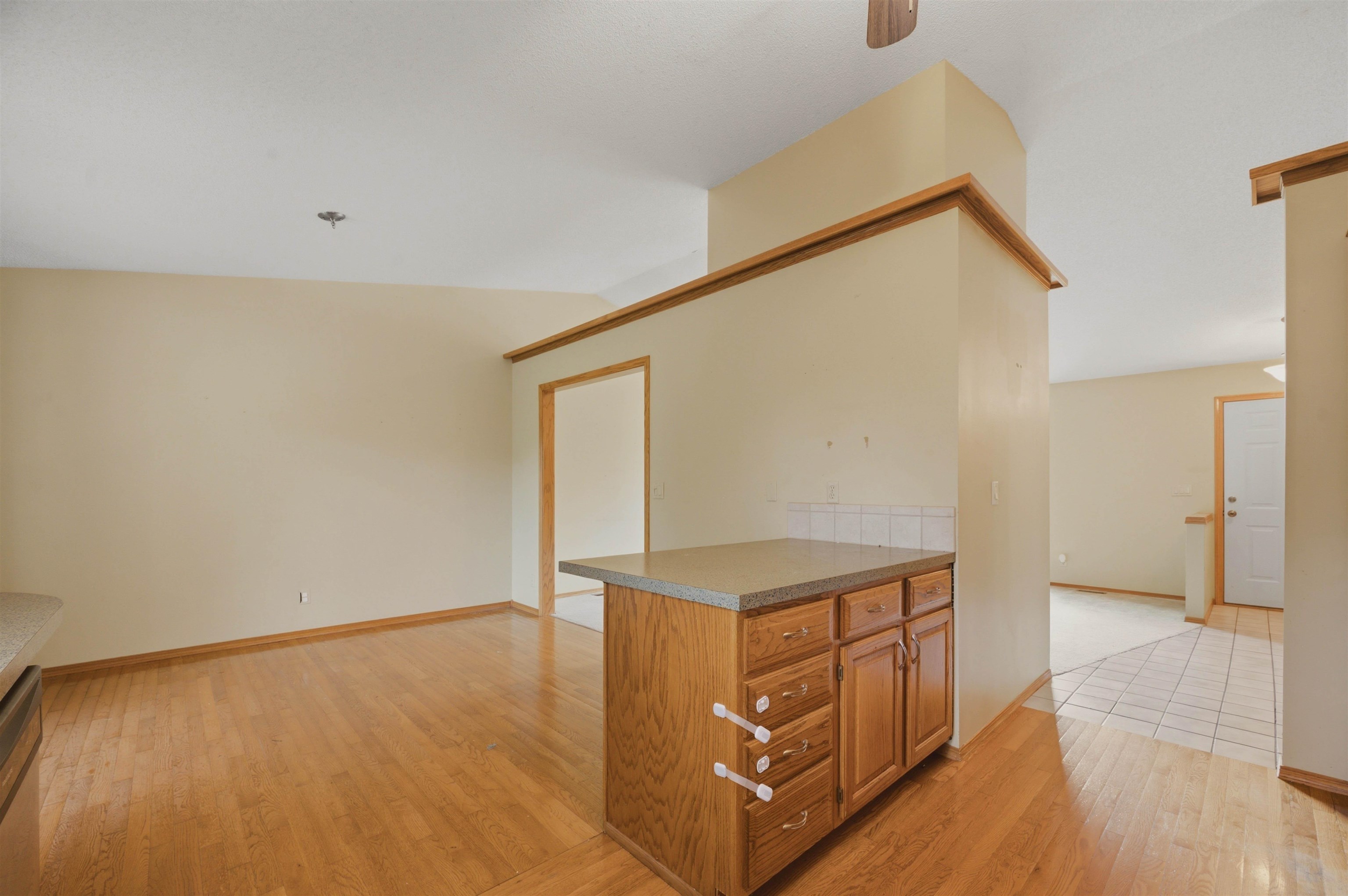 7040 E 35th Cir N Property Photo 10