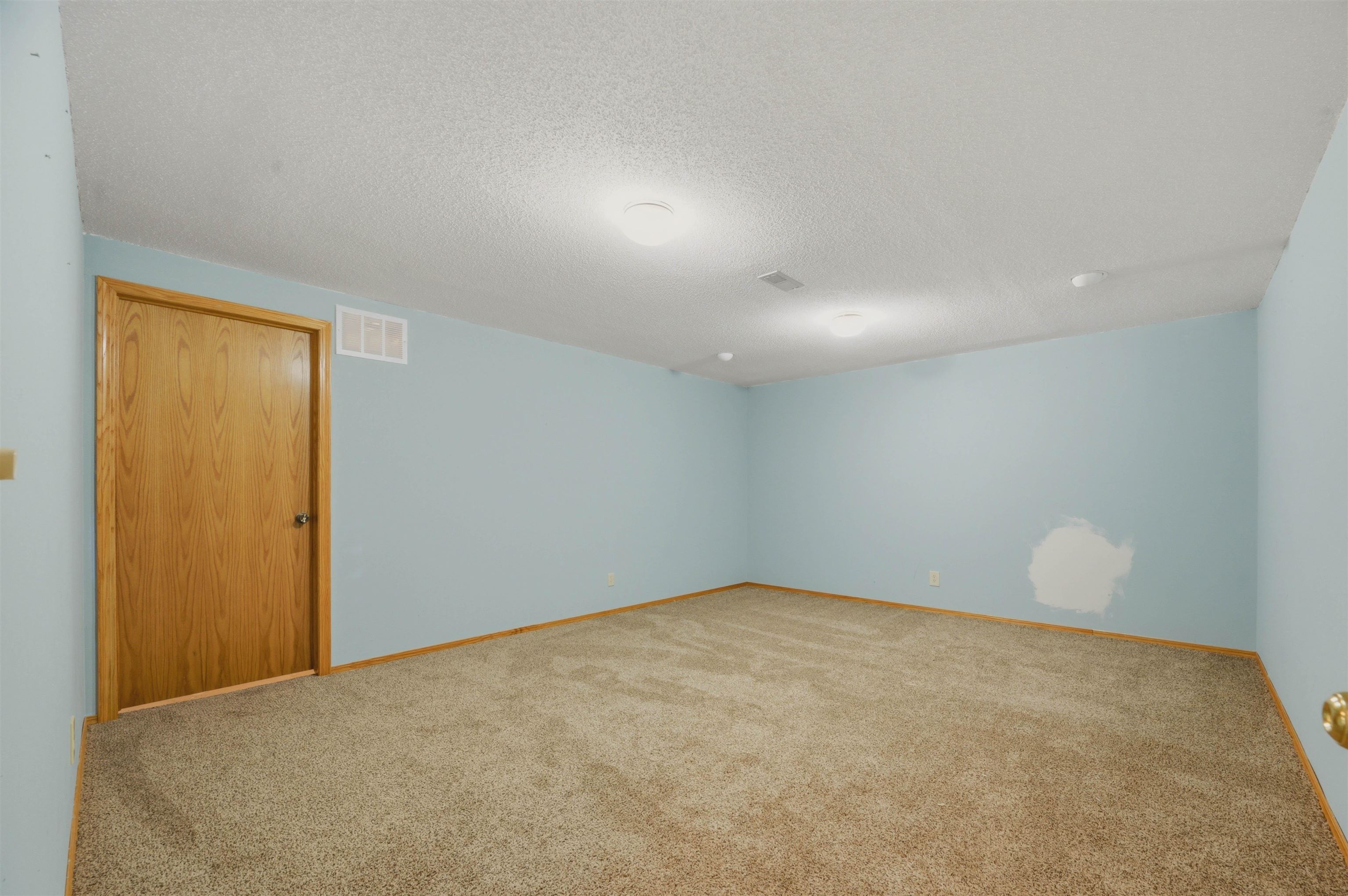 7040 E 35th Cir N Property Photo 23