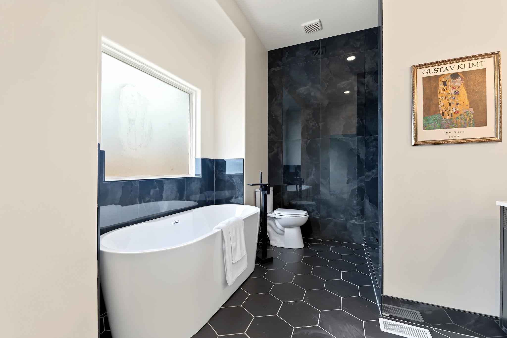 5123 N Hampton Property Photo 16