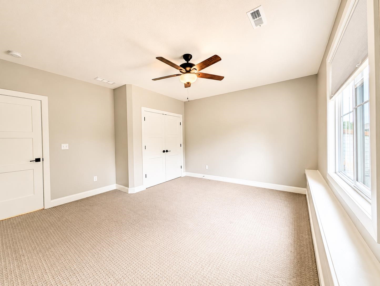 1502 N Shadow Rock Dr Property Photo 23