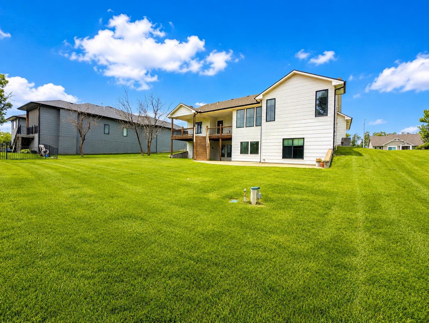 1502 N Shadow Rock Dr Property Photo 29