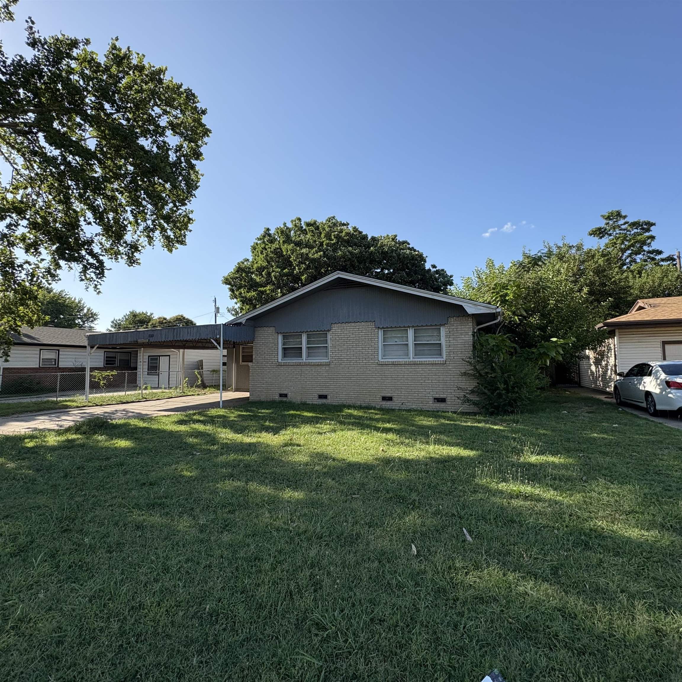 1110 W Marlboro Property Photo 4