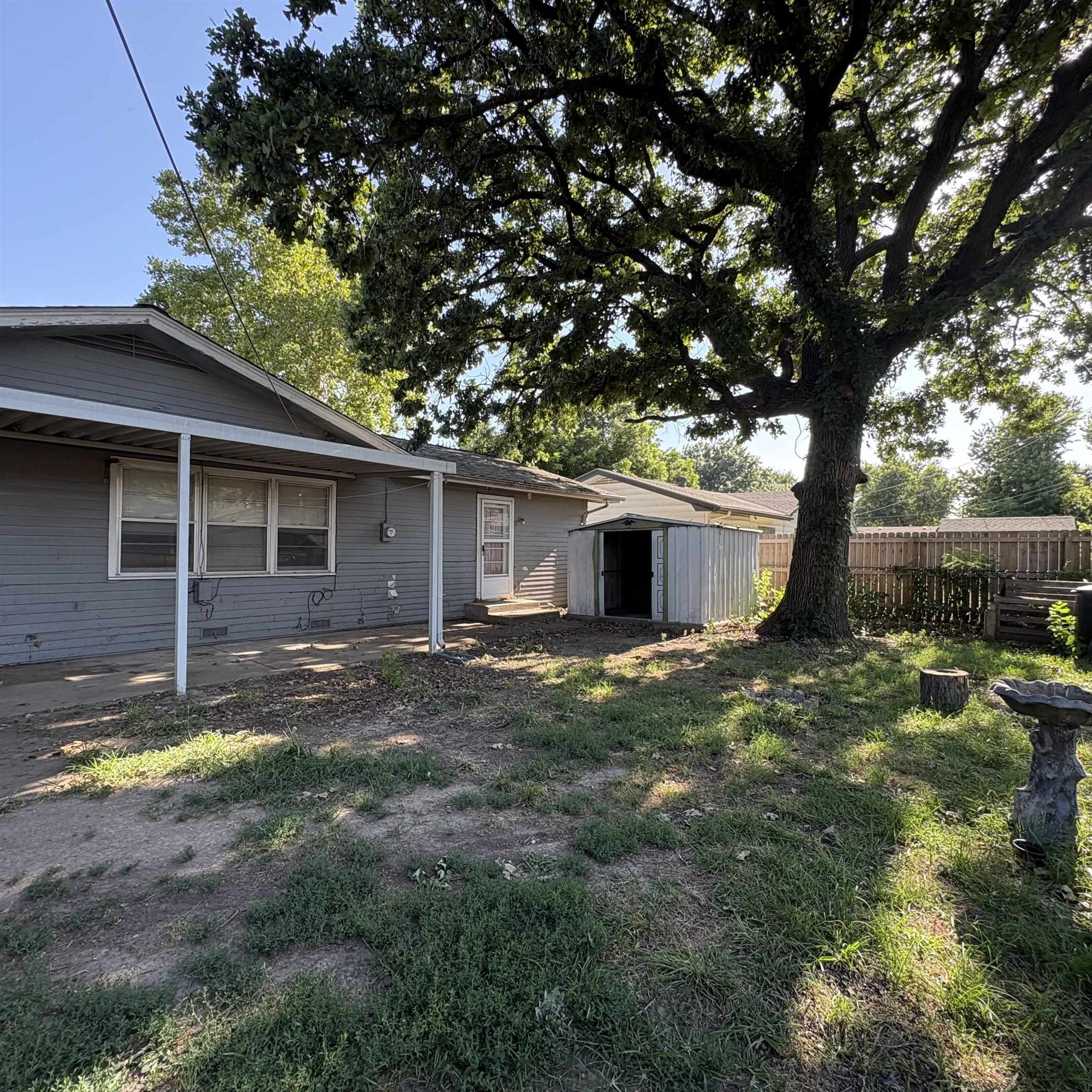 1110 W Marlboro Property Photo 6