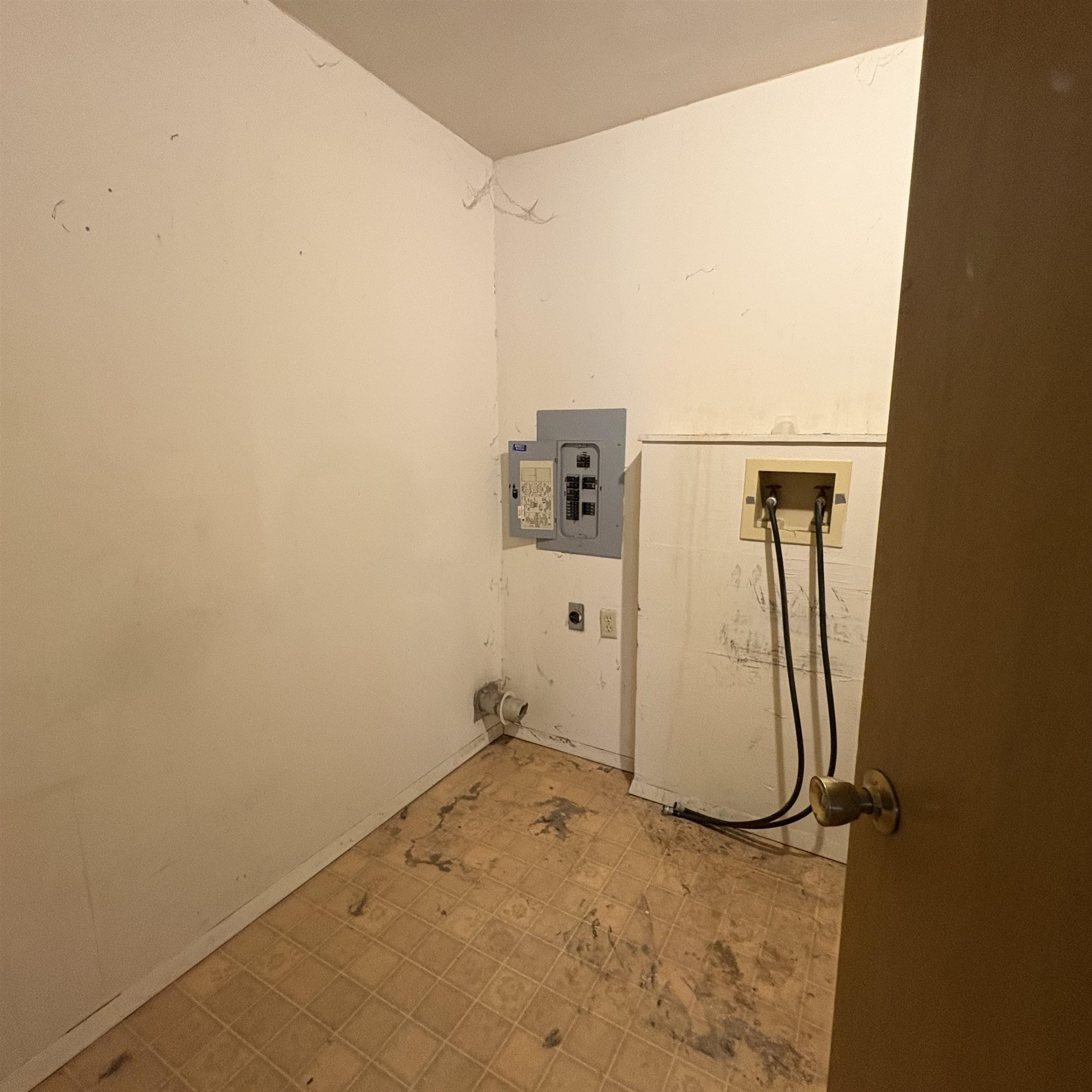 1110 W Marlboro Property Photo 24