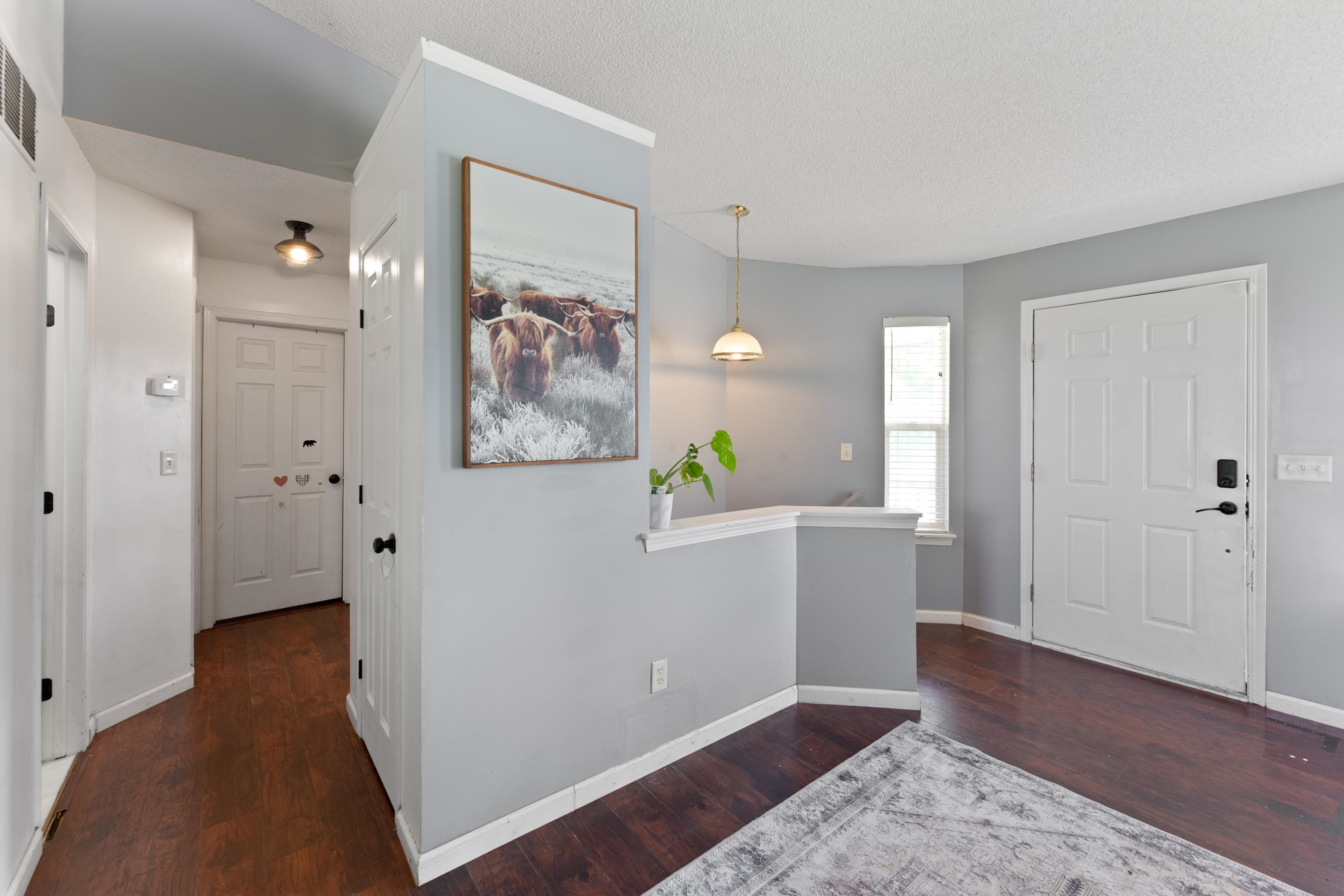 605 Clover Ln. Property Photo 5