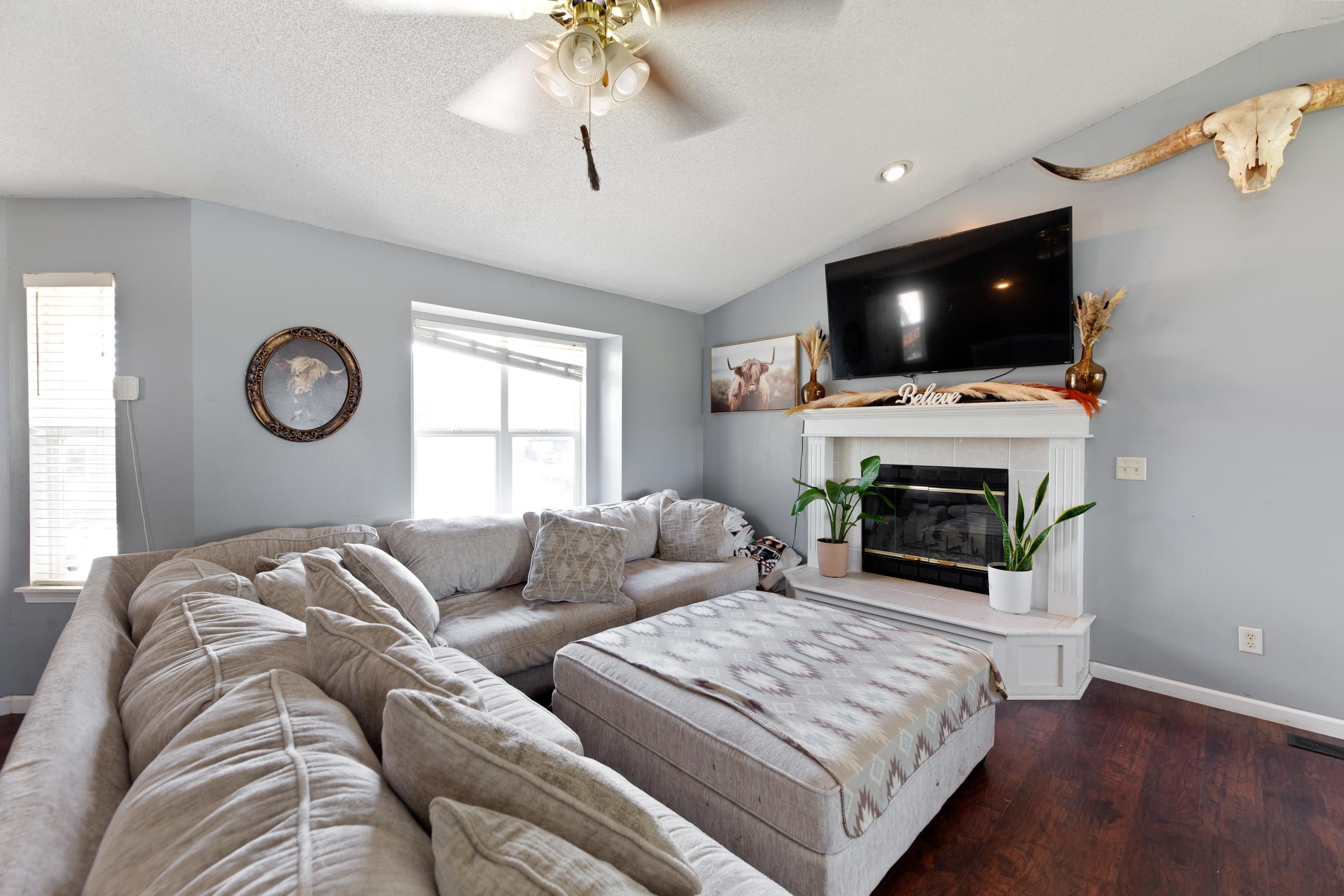 605 Clover Ln. Property Photo 6