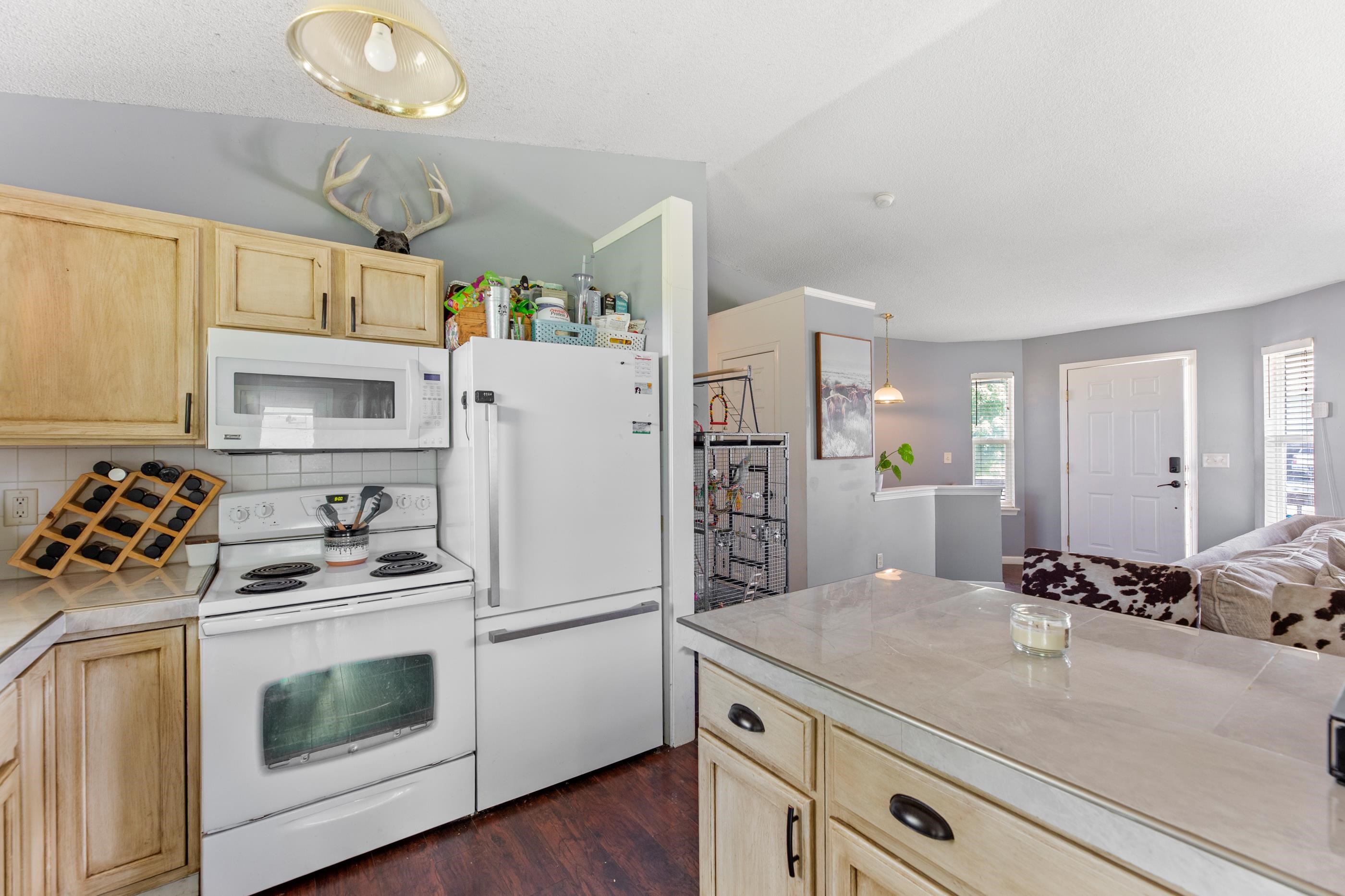 605 Clover Ln. Property Photo 13