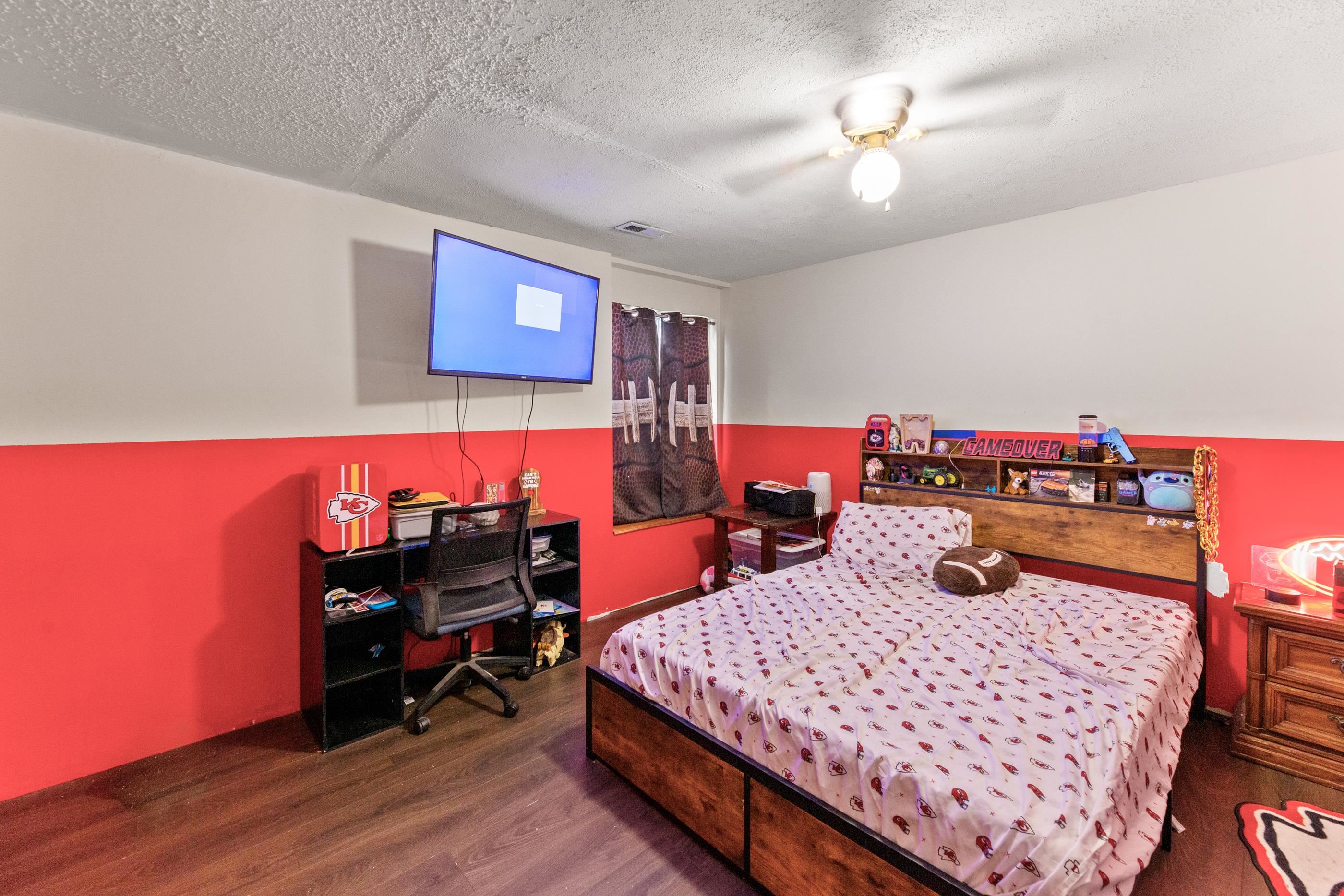 605 Clover Ln. Property Photo 23