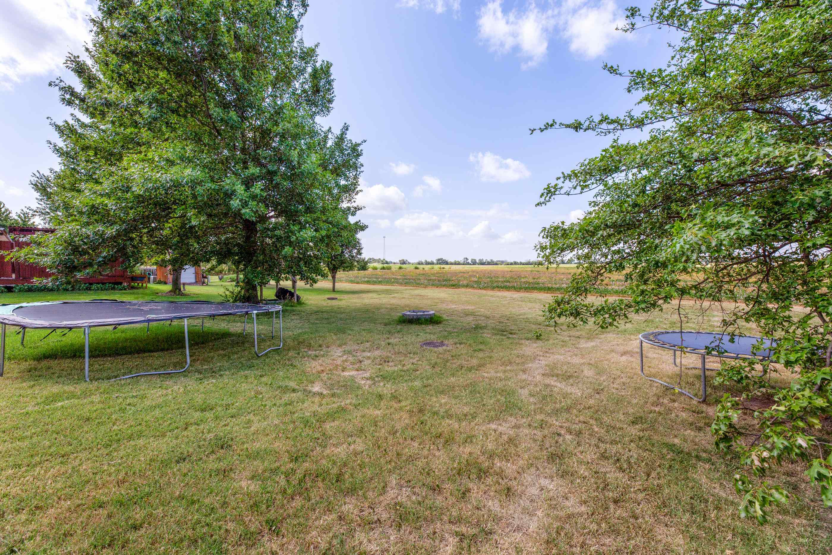 605 Clover Ln. Property Photo 26