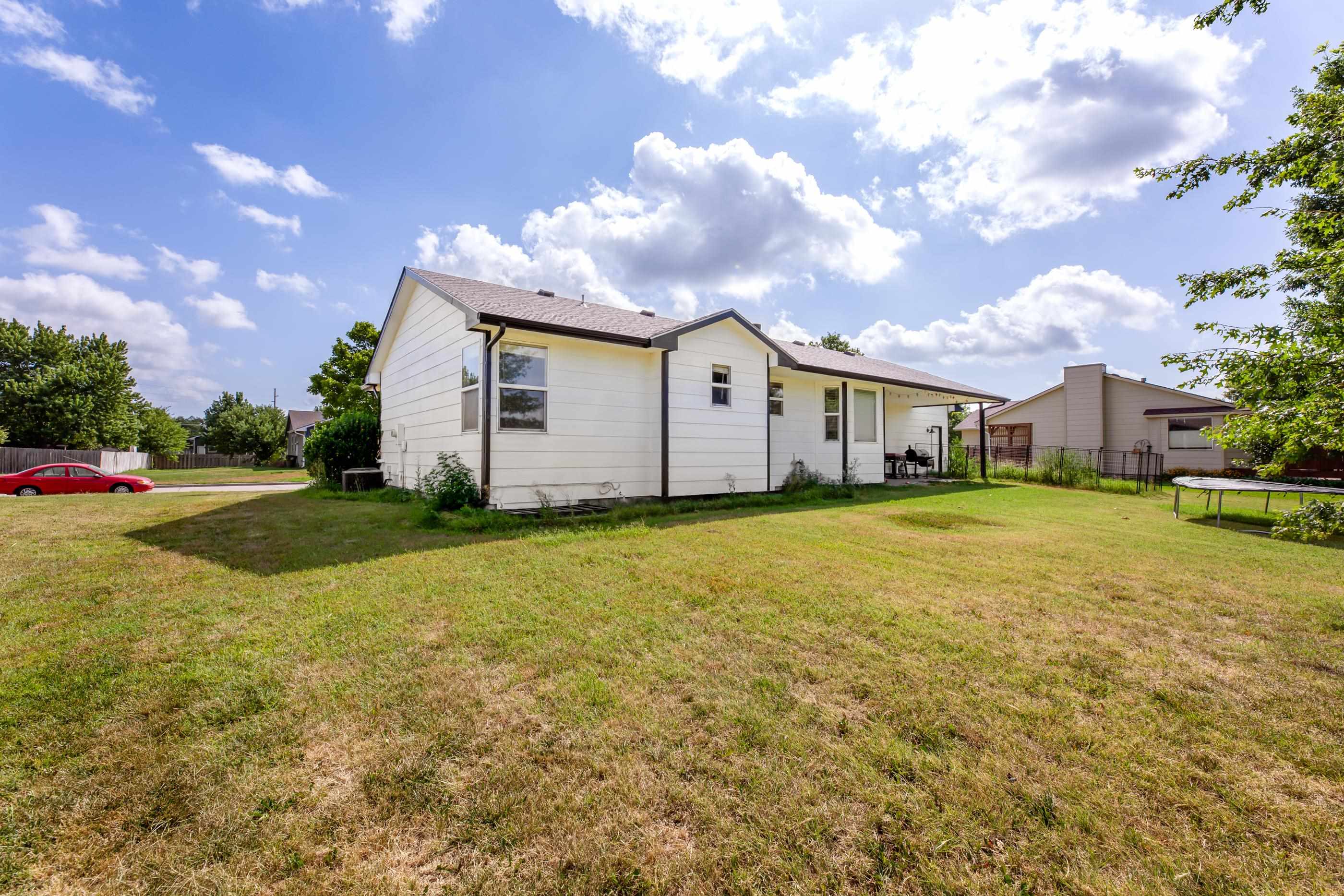 605 Clover Ln. Property Photo 29