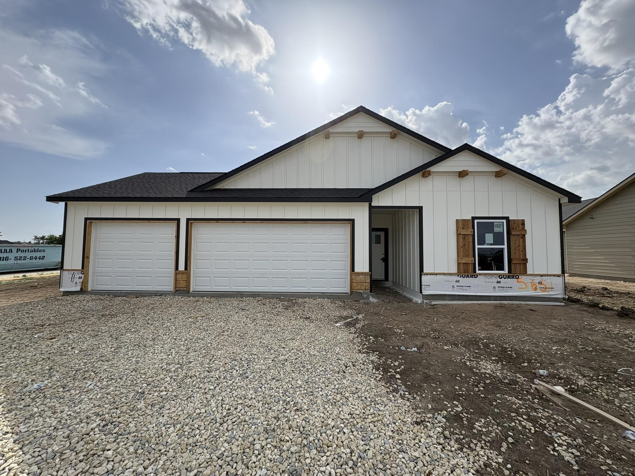 5651 Plumthicket St Property Photo 1