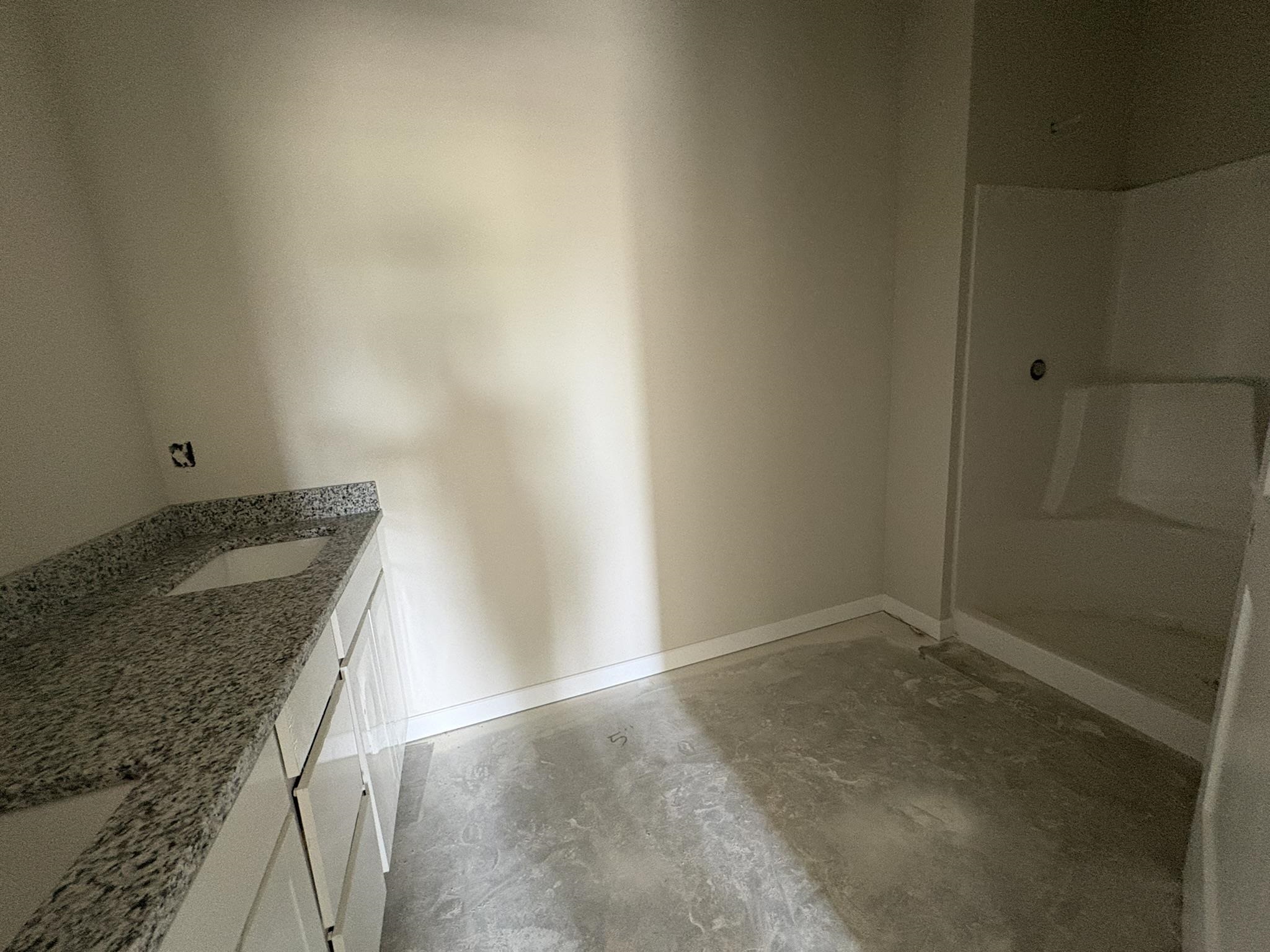 5651 Plumthicket St Property Photo 10