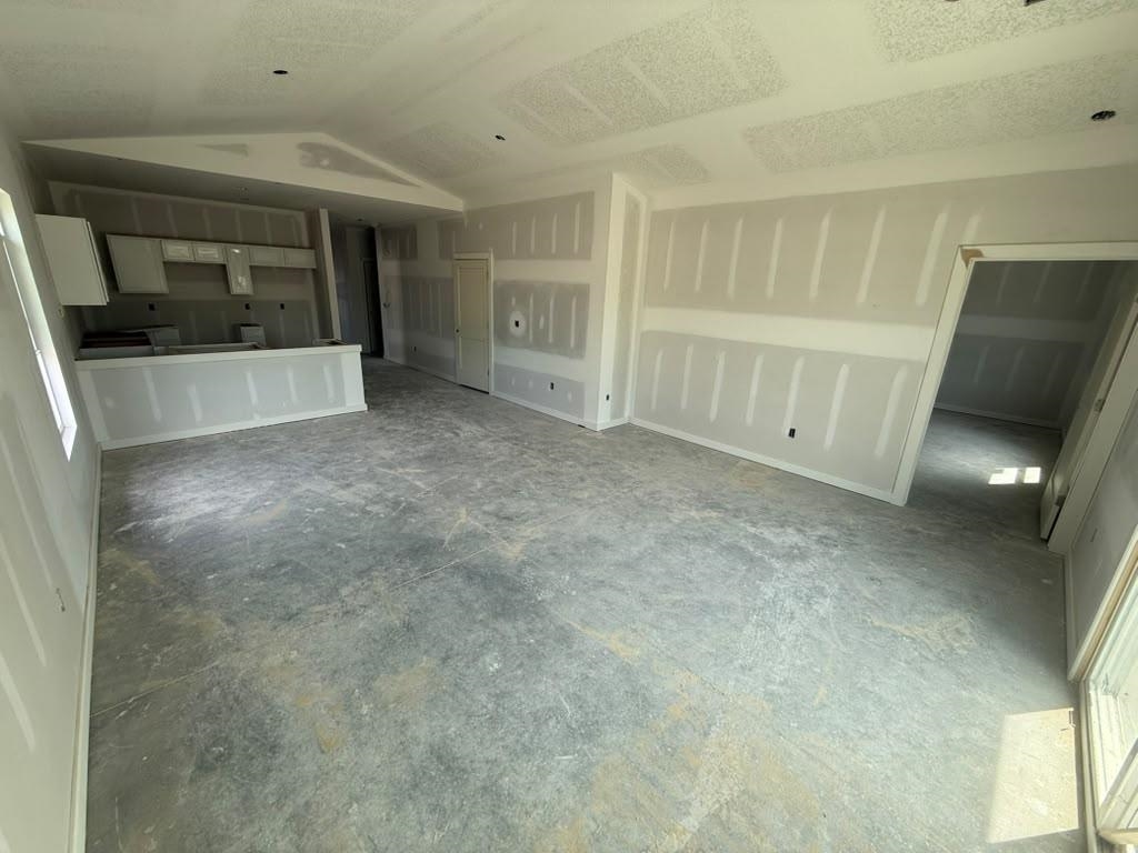 5701 Plumthicket St Property Photo 2
