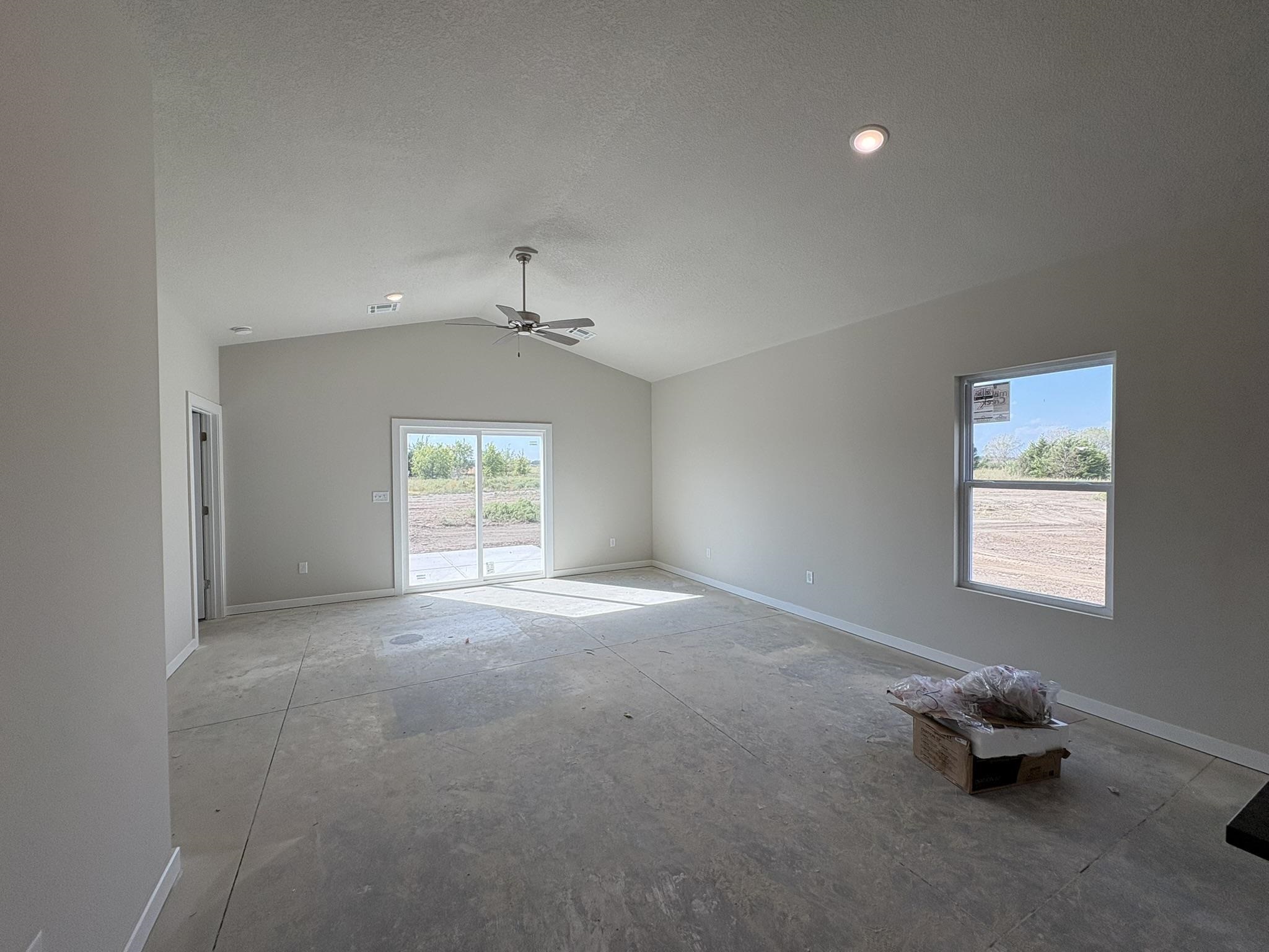 5701 Plumthicket St Property Photo 4