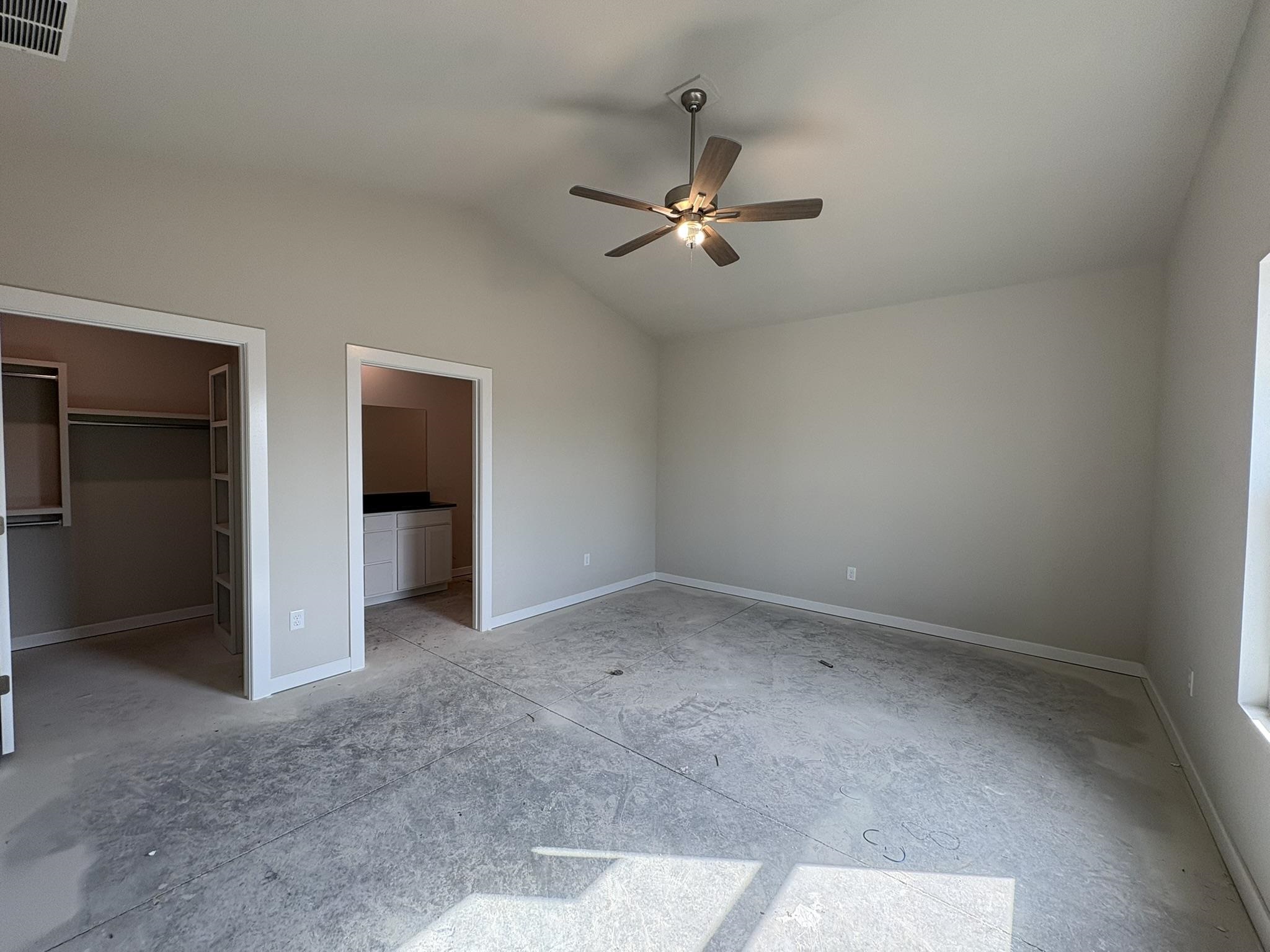 5701 Plumthicket St Property Photo 7