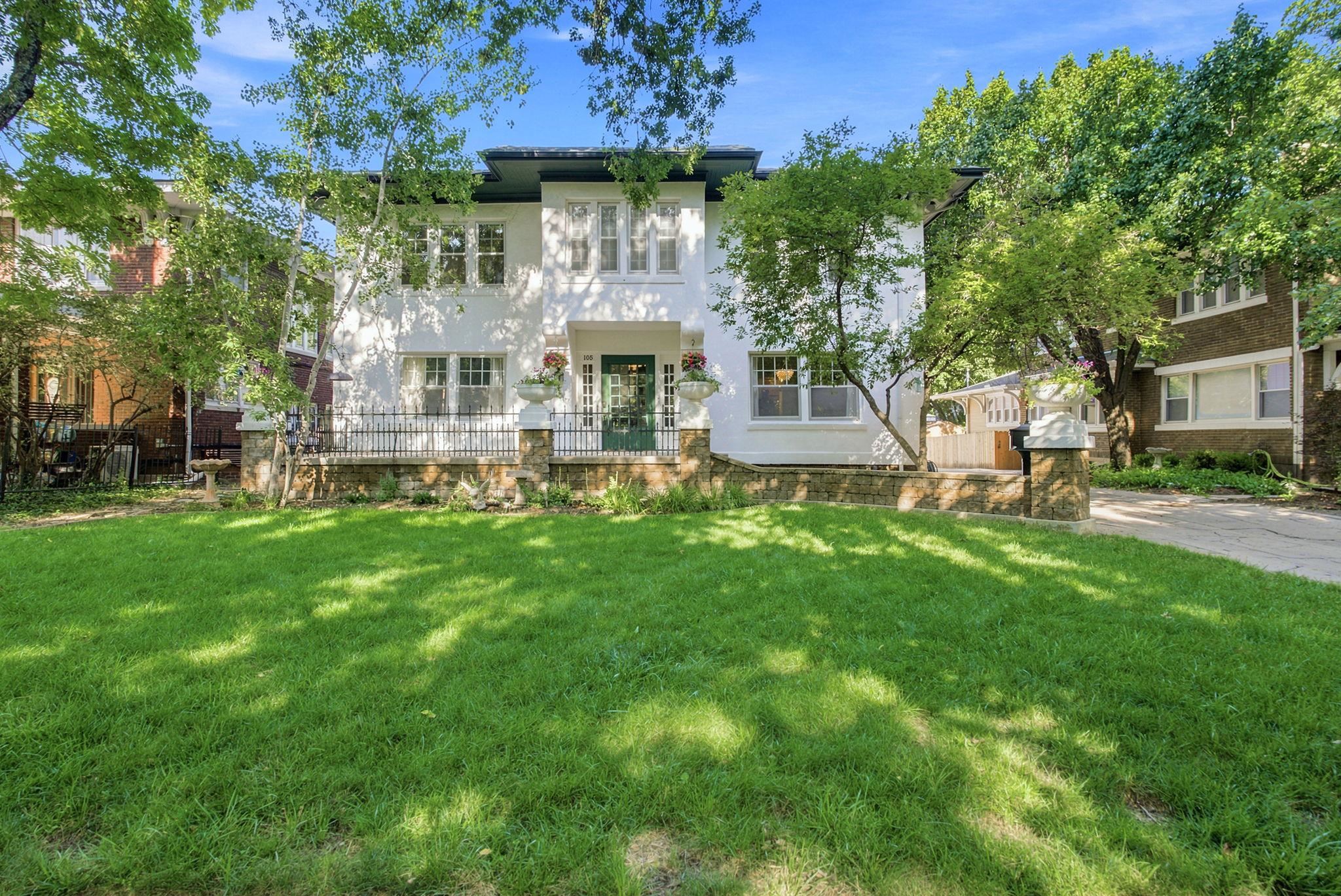 105 N BROADVIEW STREET Property Photo 1