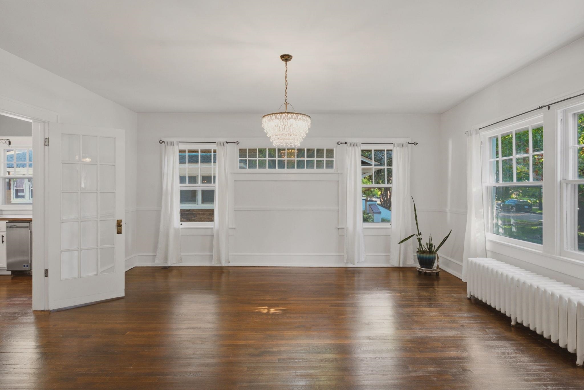 105 N Broadview Street Property Photo 11