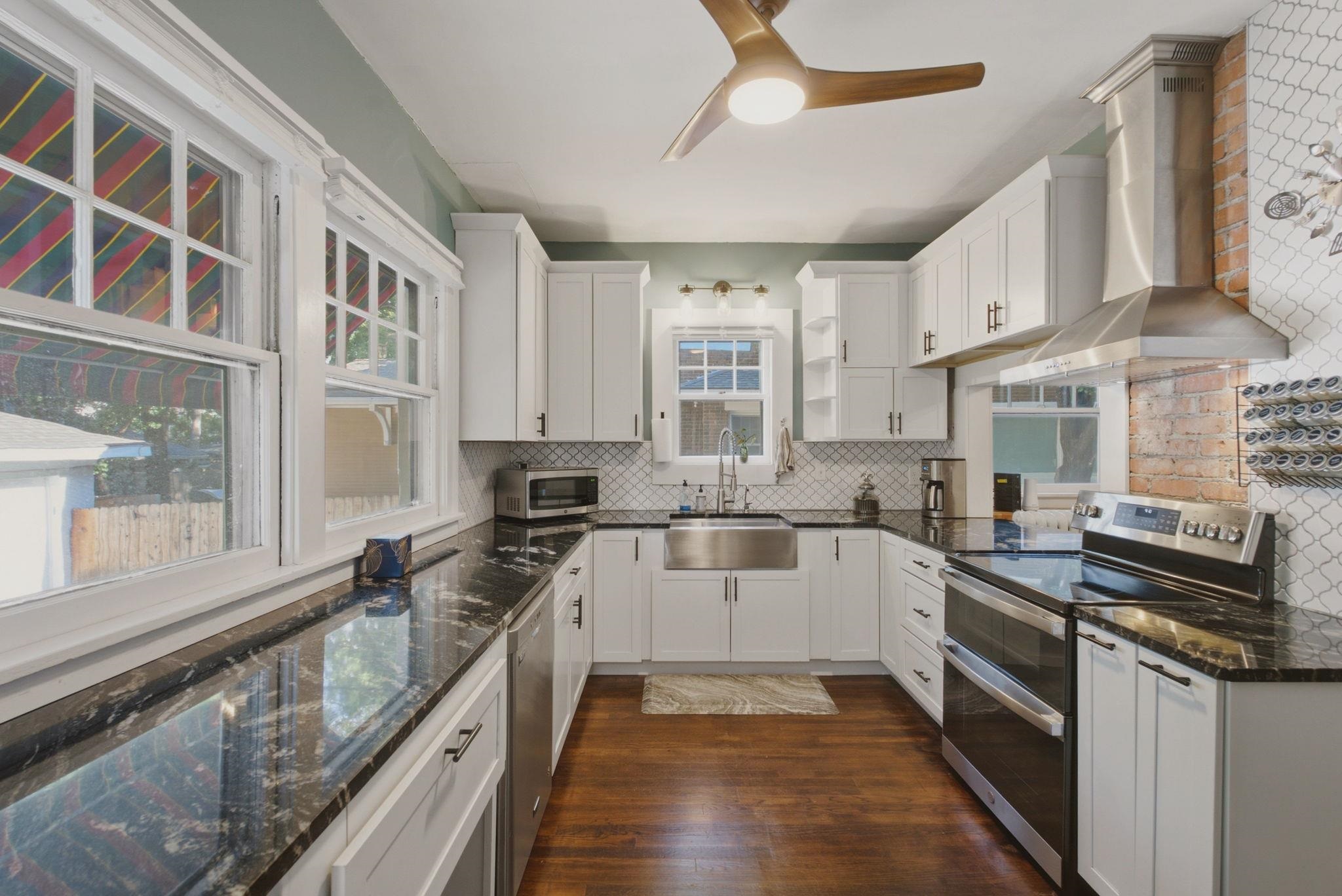 105 N Broadview Street Property Photo 16