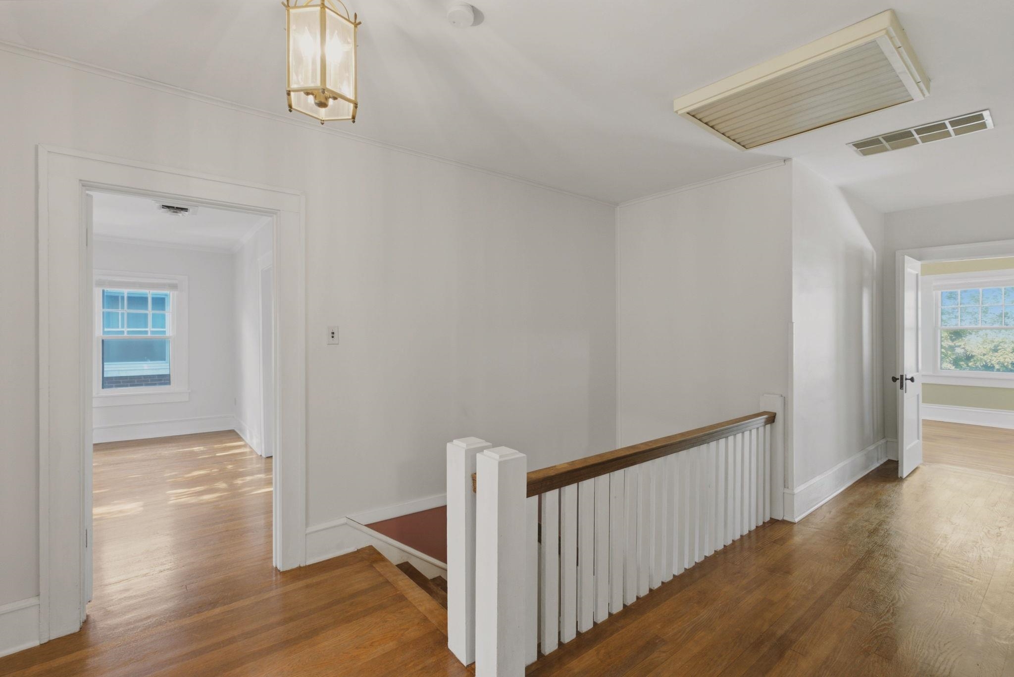 105 N Broadview Street Property Photo 20