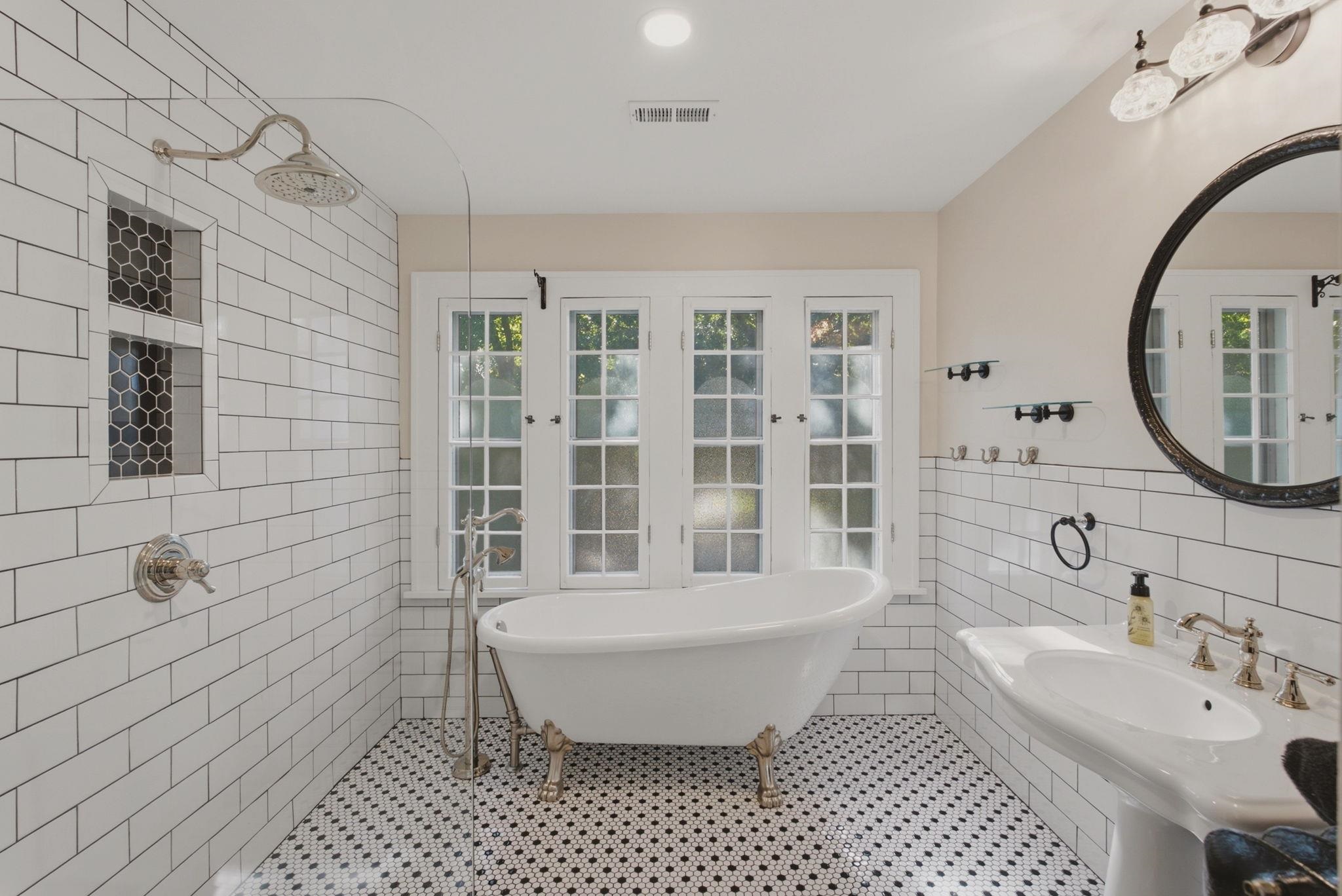 105 N Broadview Street Property Photo 23