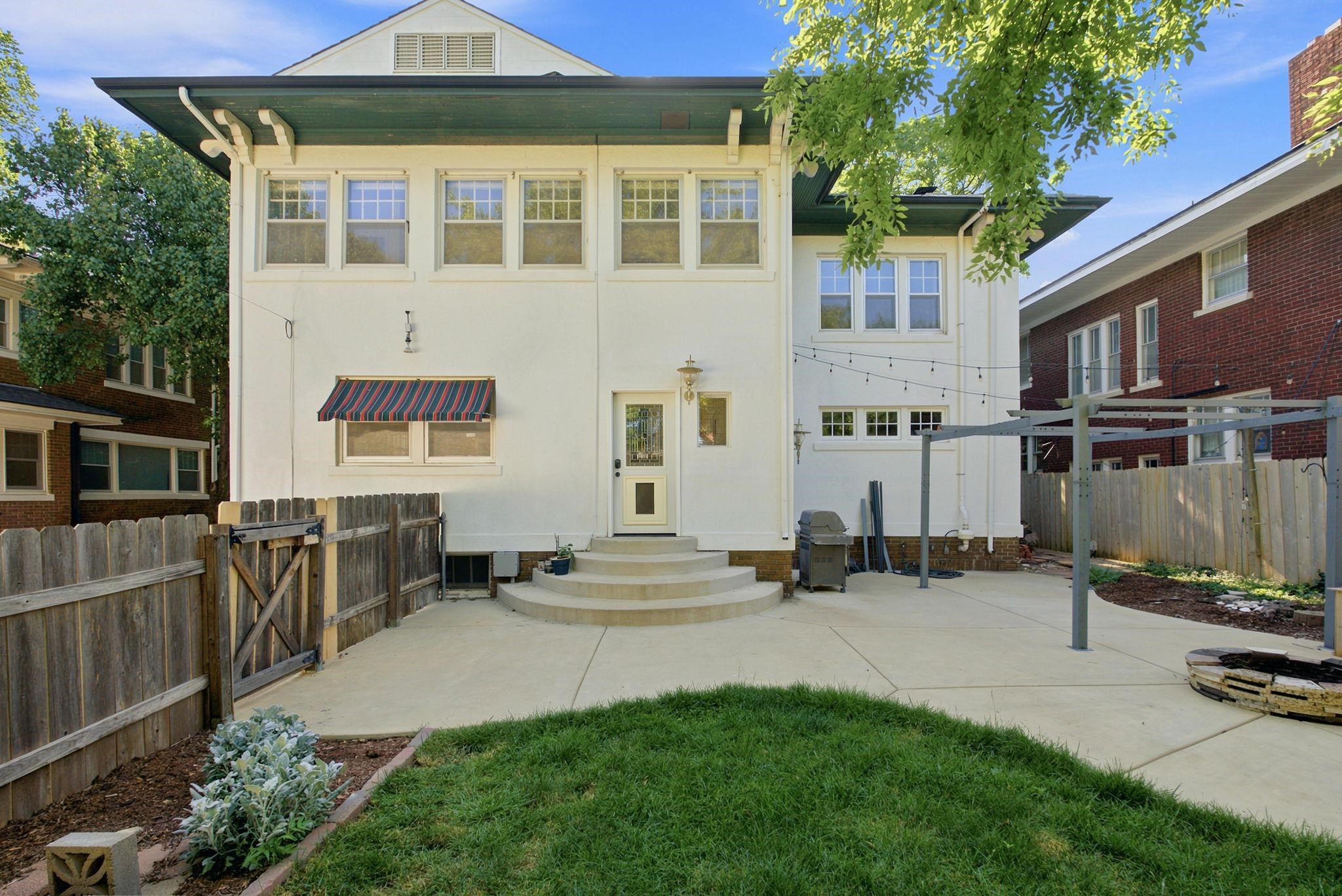 105 N Broadview Street Property Photo 31