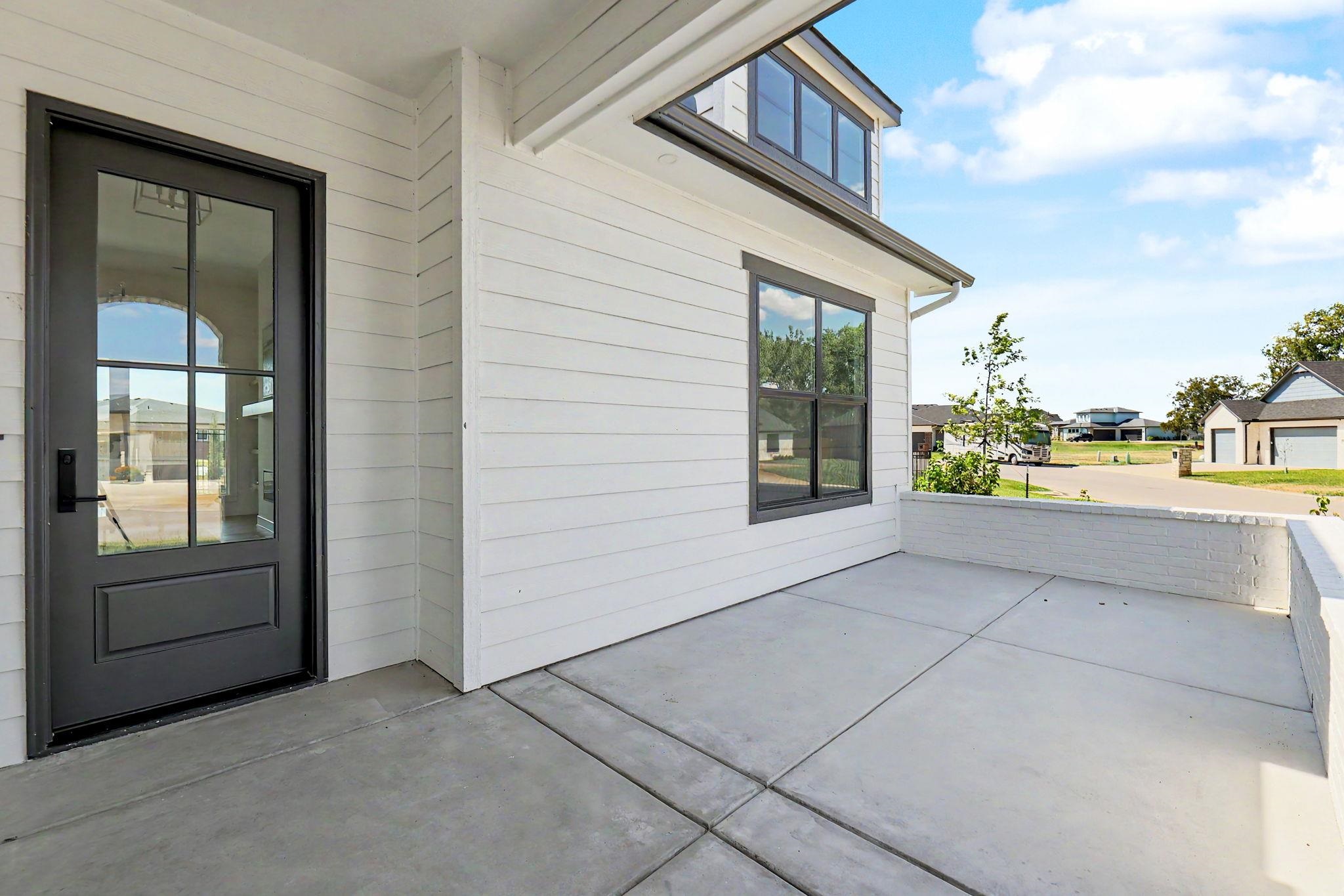 4622 W Emerald Bay Cir Property Photo 3