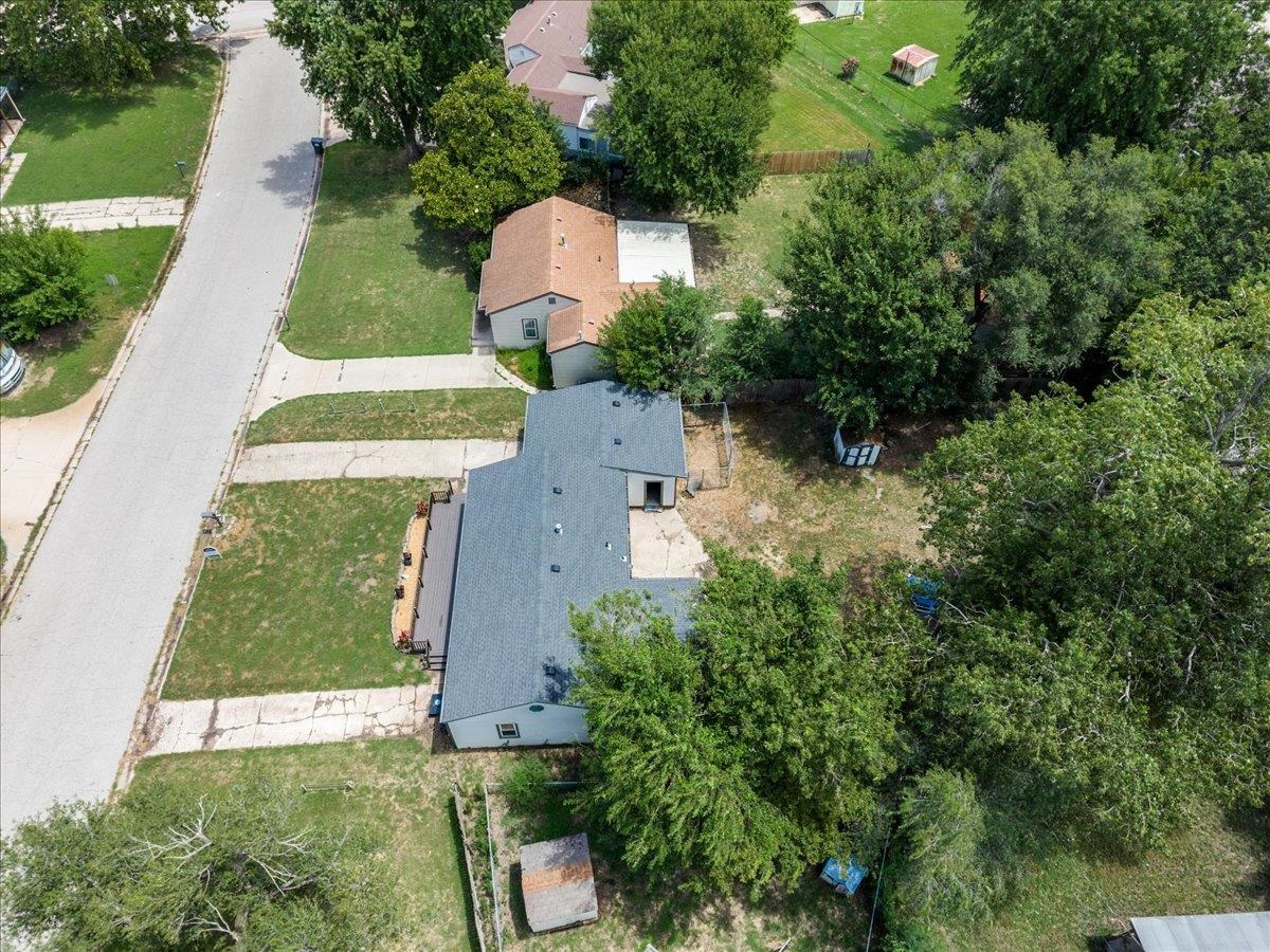 417 W Hollywood Dr Property Photo 32