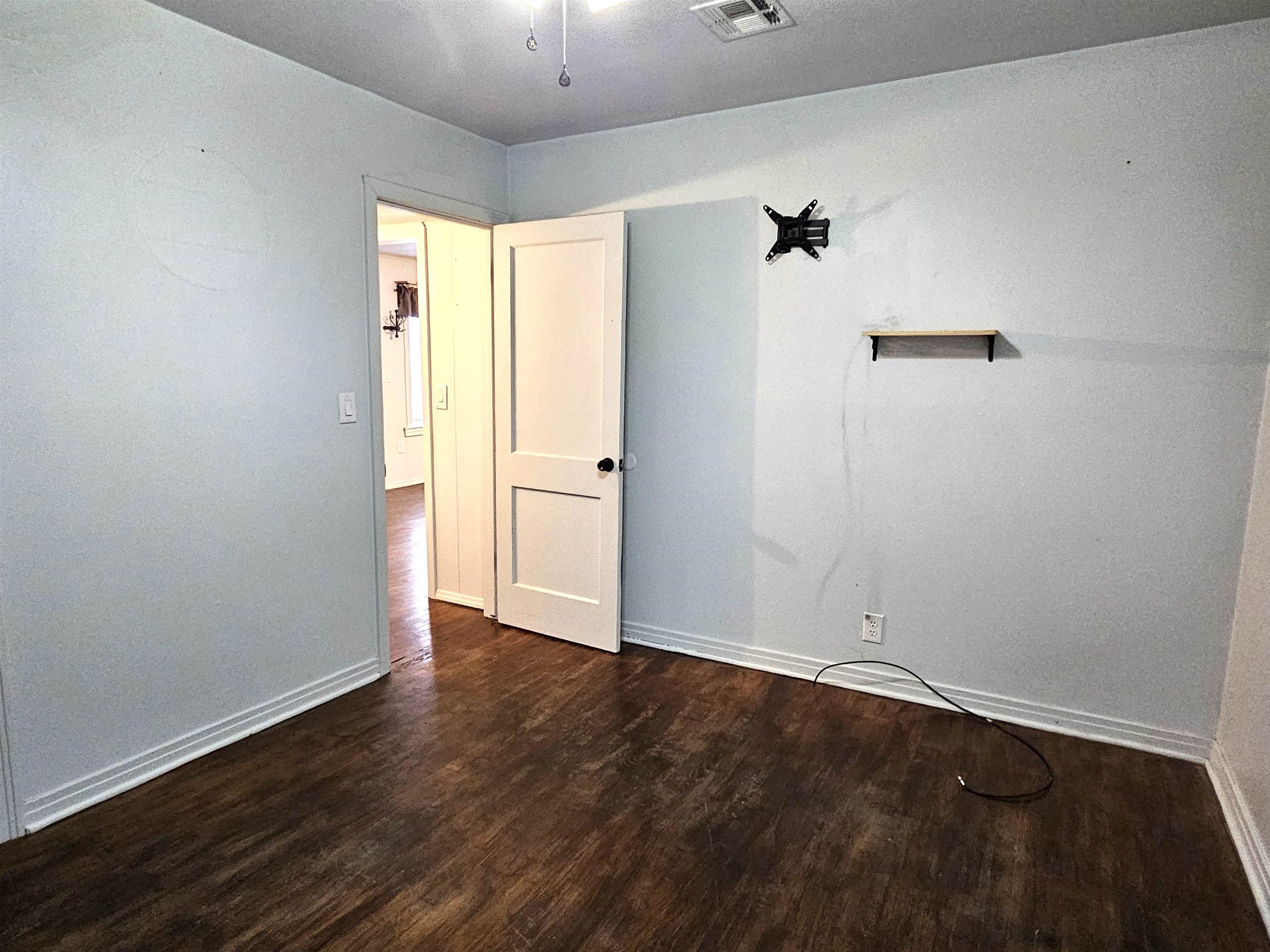 320 Mccabe St Property Photo 15