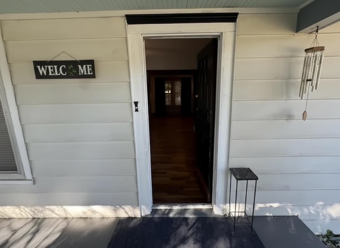 633 S Poplar Property Photo 4