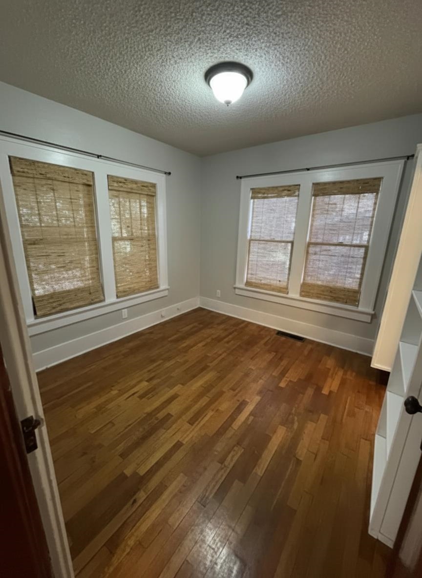 633 S Poplar Property Photo 8